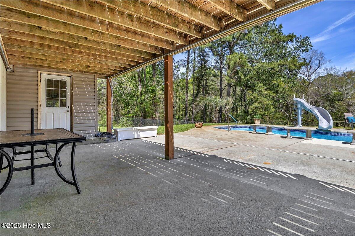 100566130 | Photo 41