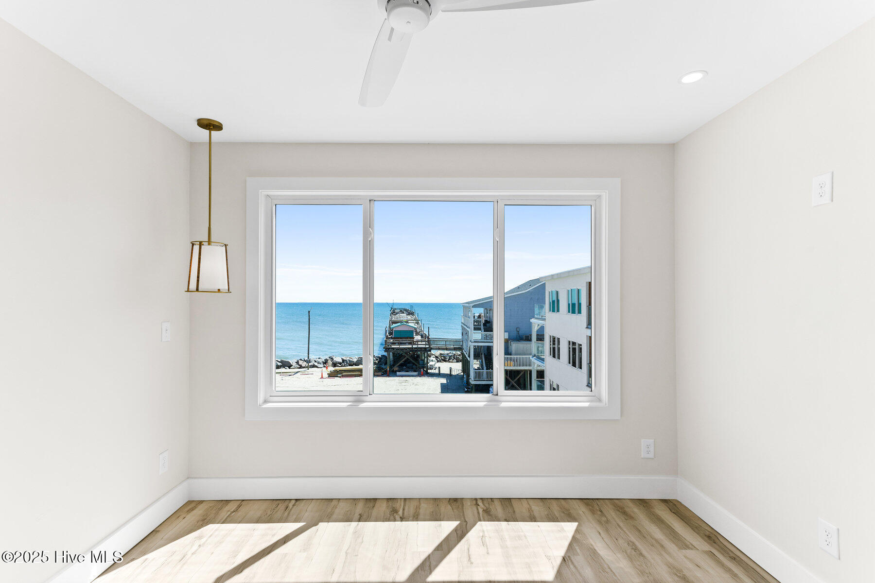 100510473 | Photo 18