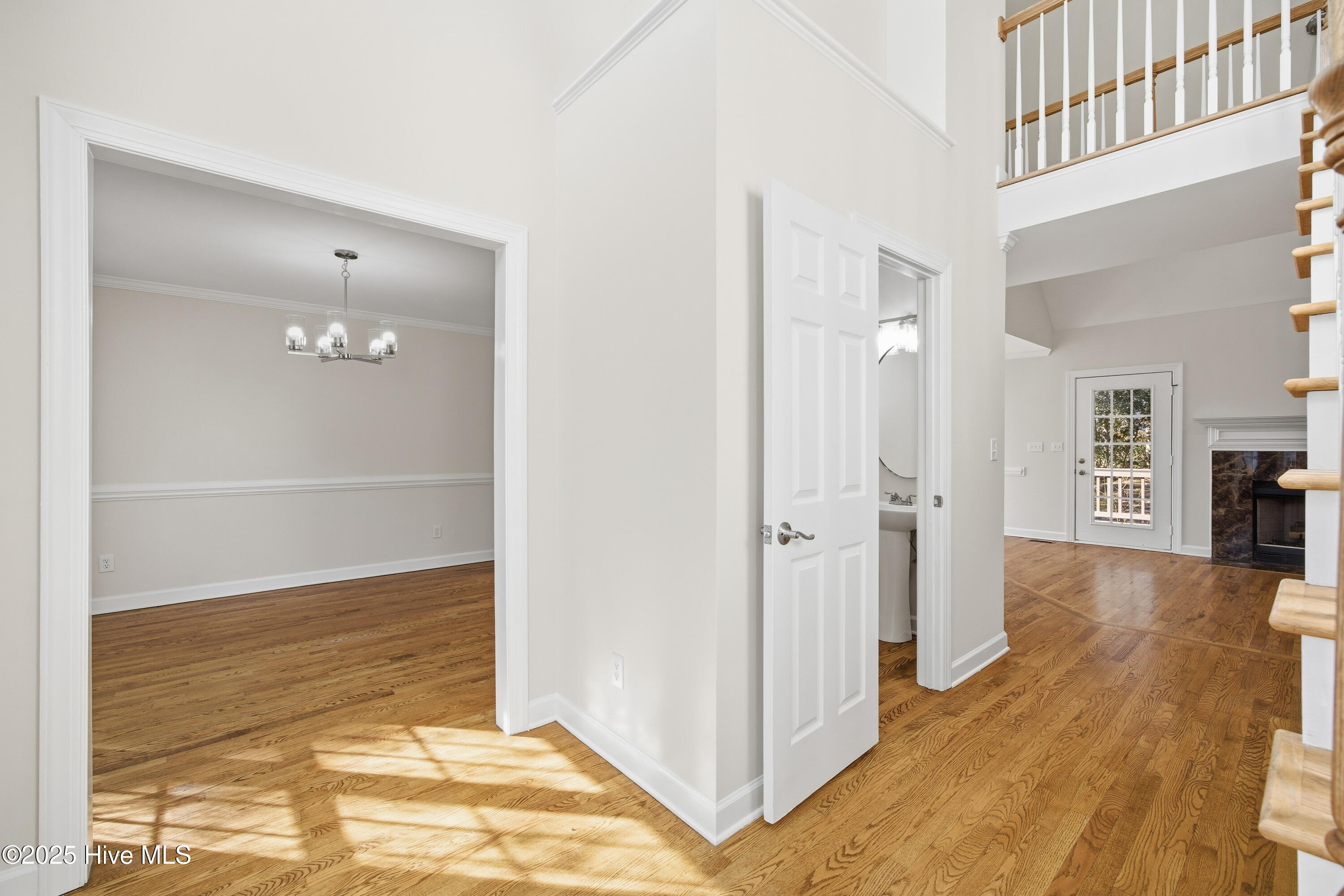 100545806 | Photo 37