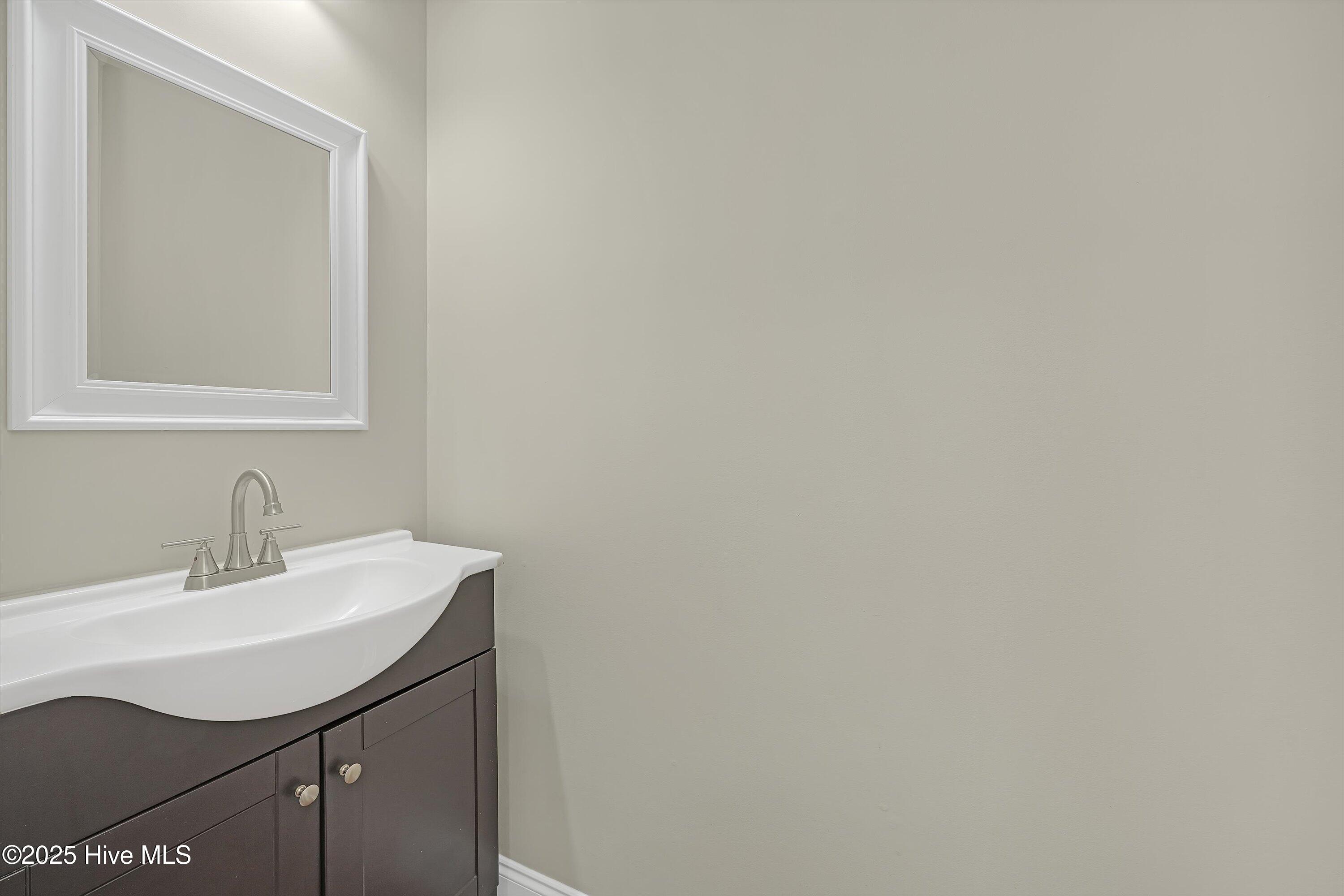 100543084 | Photo 20