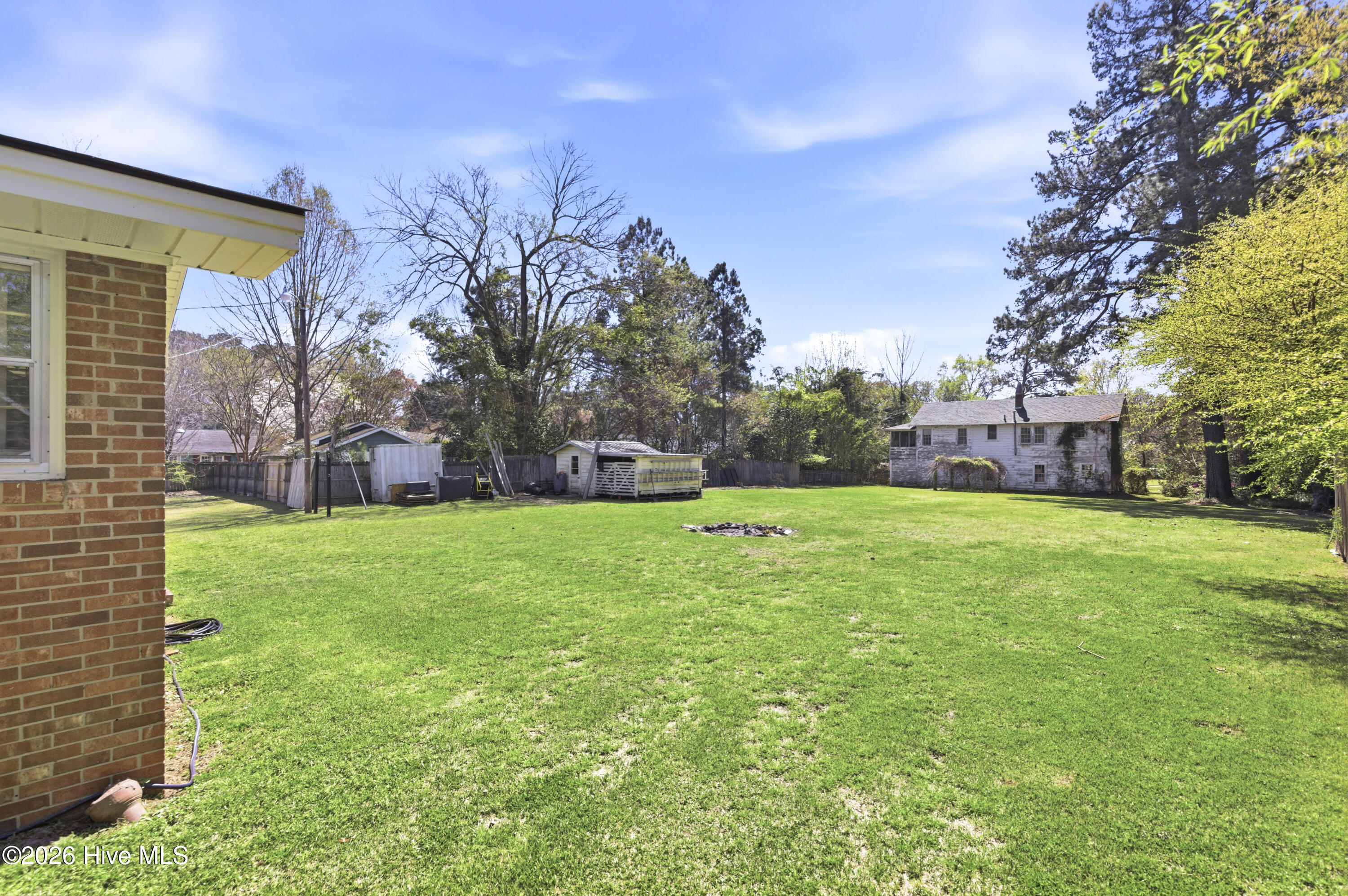 100561797 | Photo 11