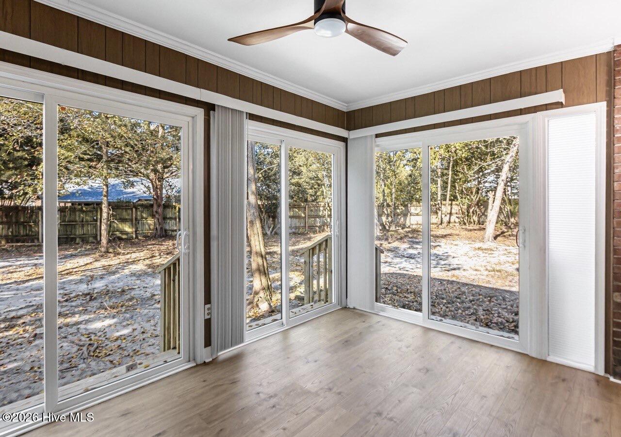 100562203 | Photo 11