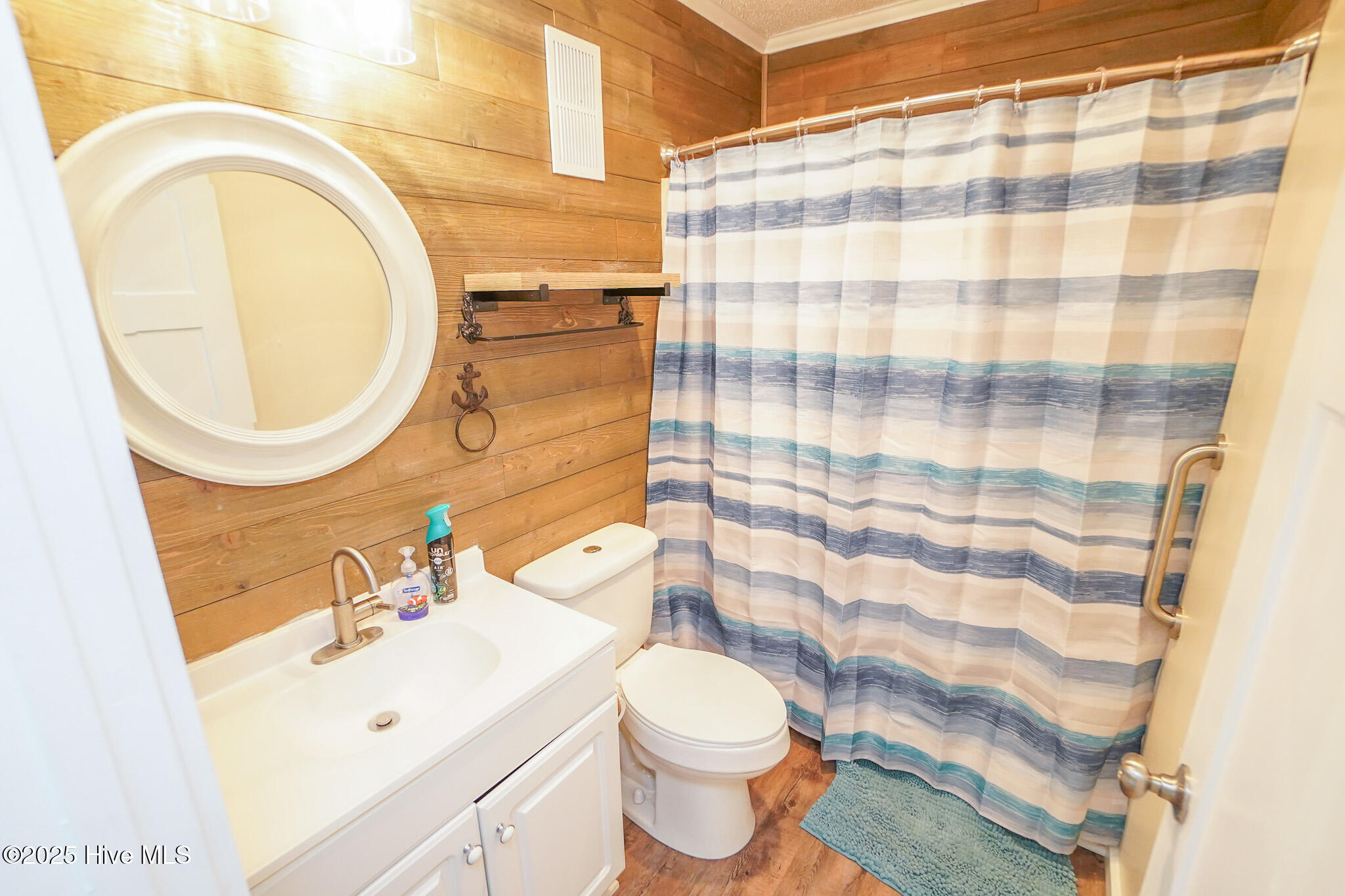 100544792 | Photo 12