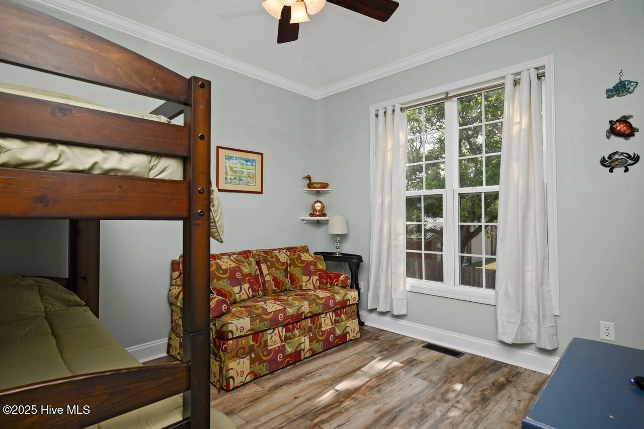 100541389 | Photo 32