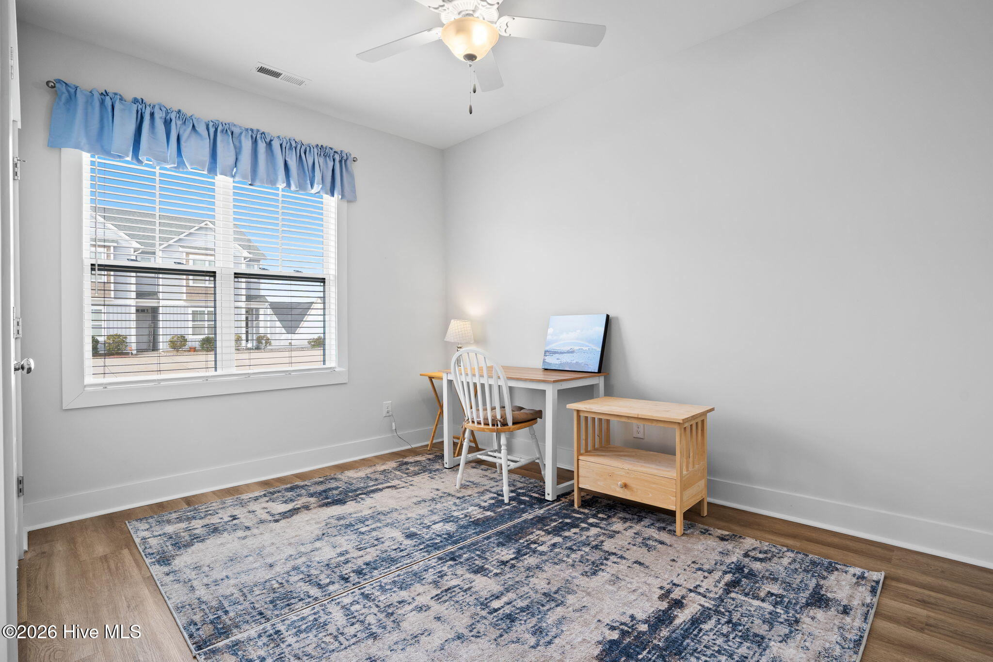 100549821 | Photo 27