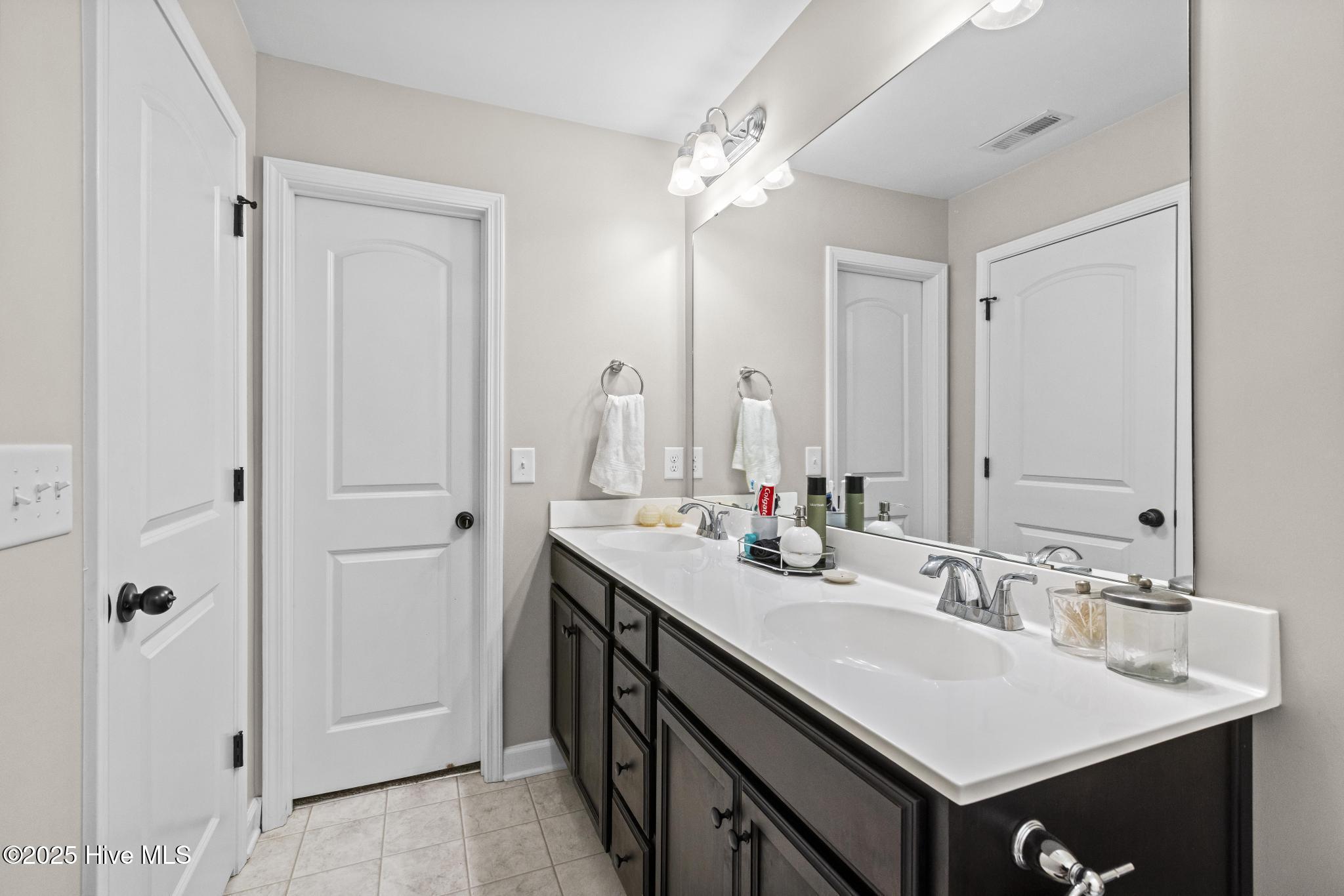 100529520 | Photo 19