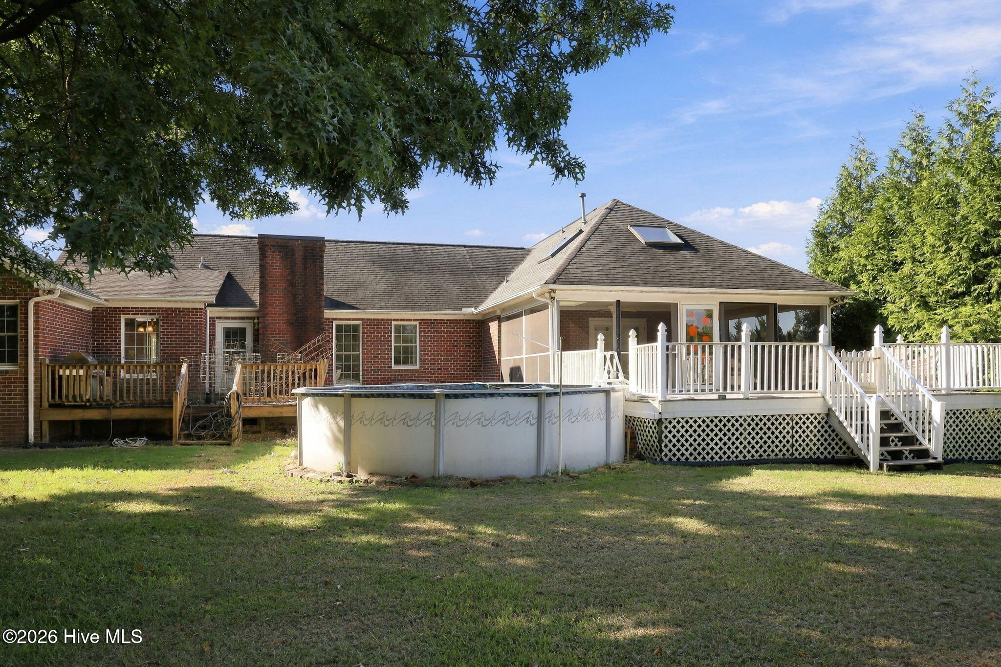 Photo 3 of Single family home for sale at 1176 Teakwood Dr, Greenville, NC 27834 | MLS# 100605974 | Listing updated on 2026-10-05