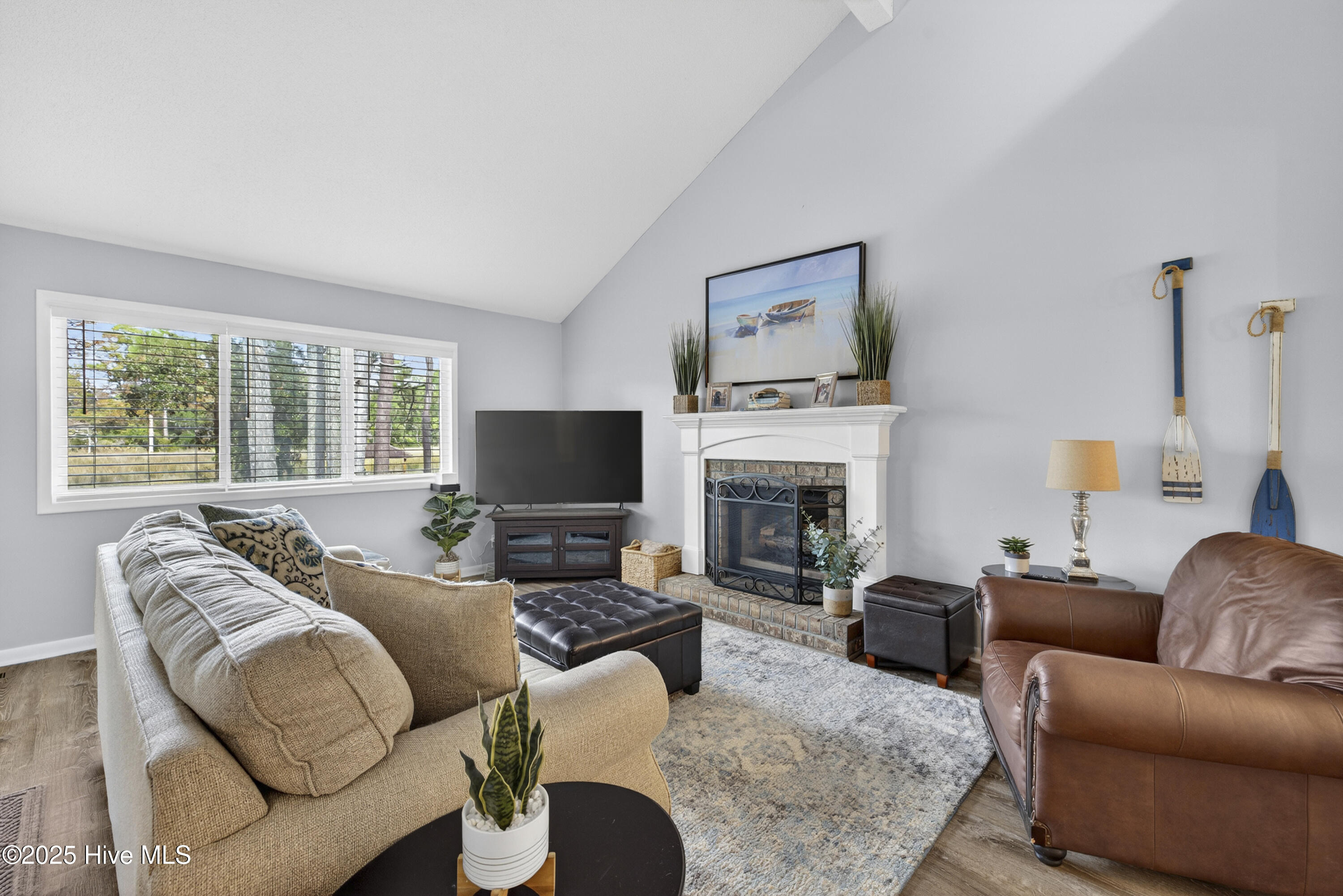 100543749 | Photo 11