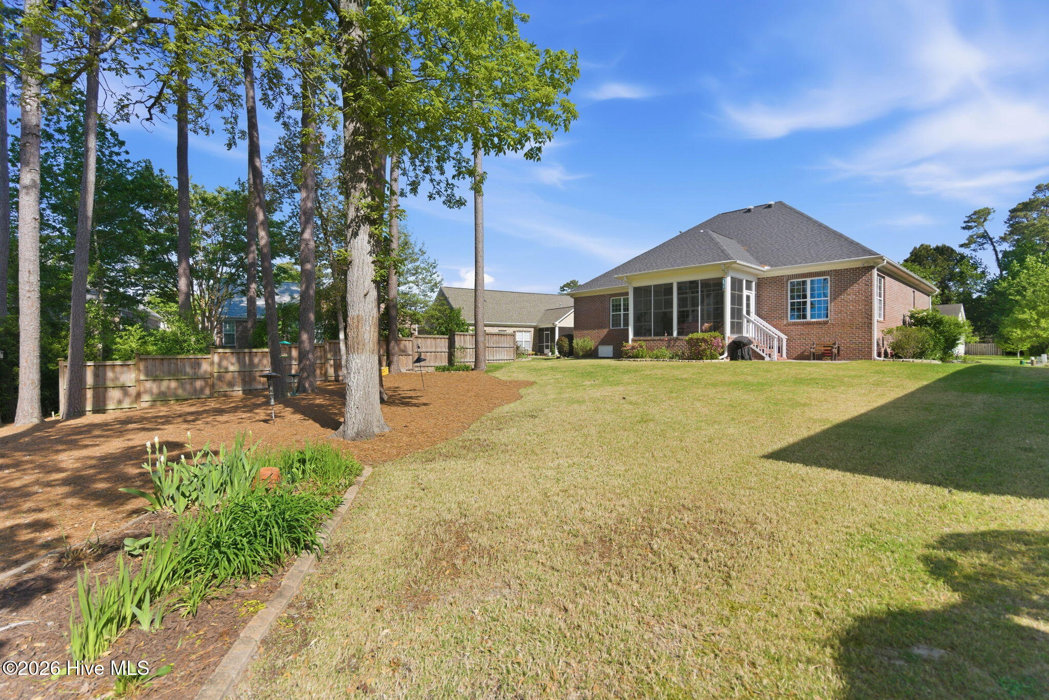 100569410 | Photo 57