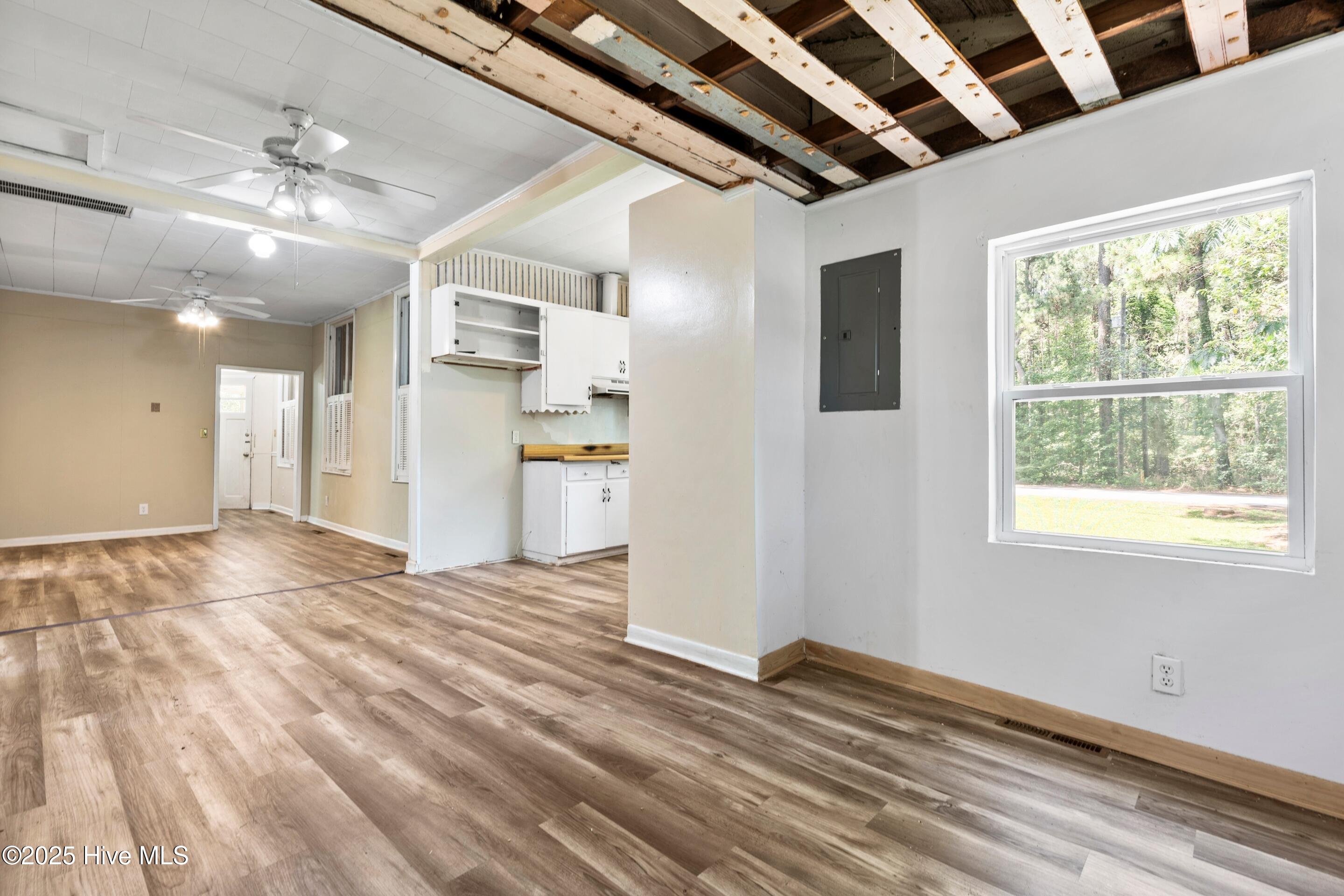 100513299 | Photo 18