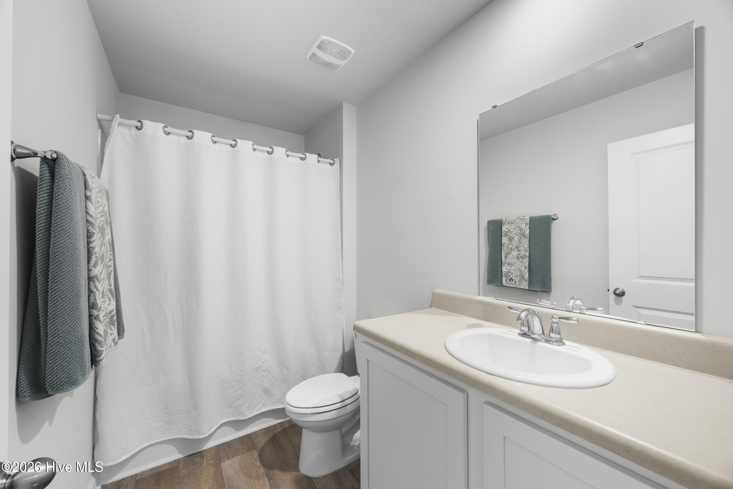 100562687 | Photo 21