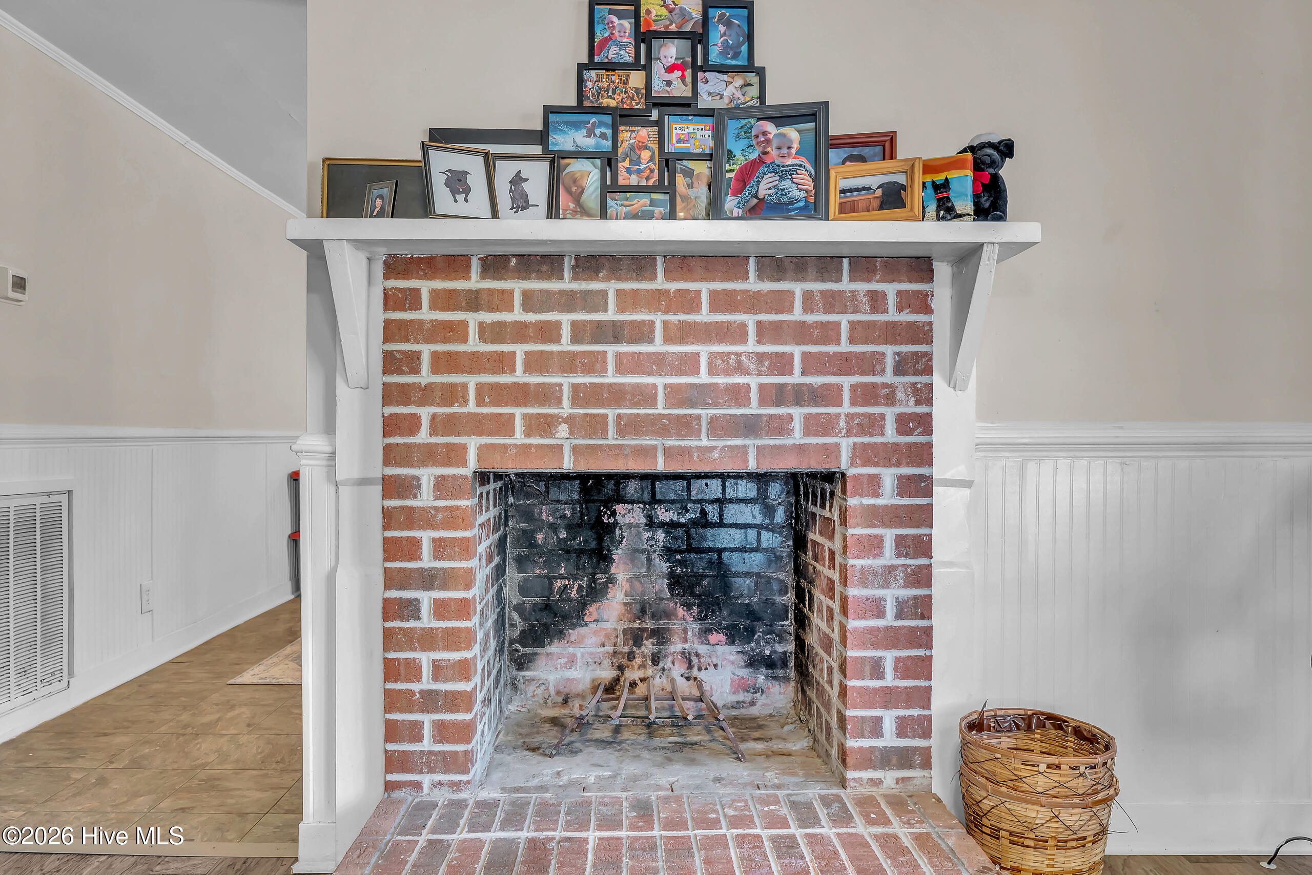 100567144 | Photo 23