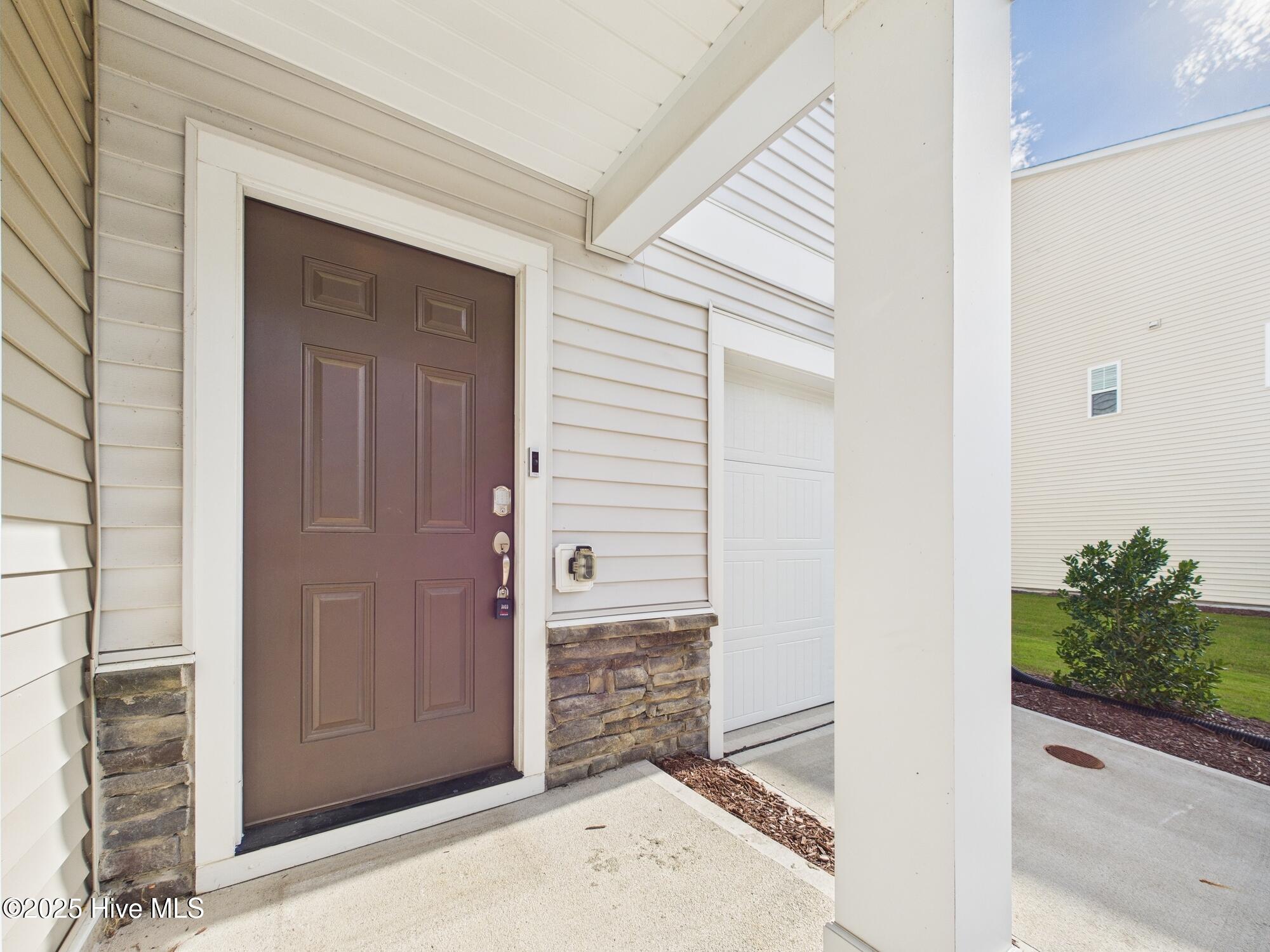 CAM01608G0-PR0112-STILL006