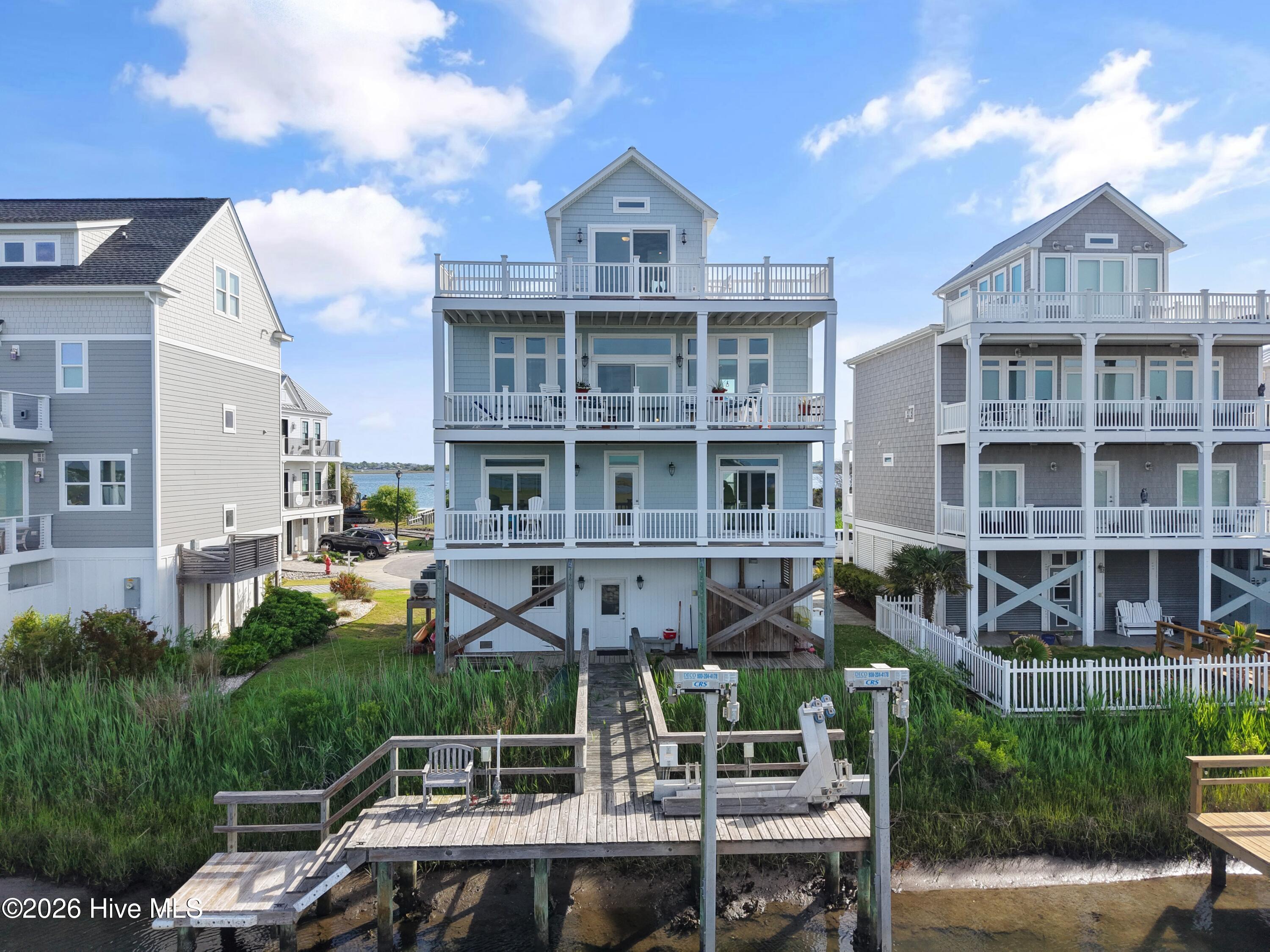 100569393 | Photo 39