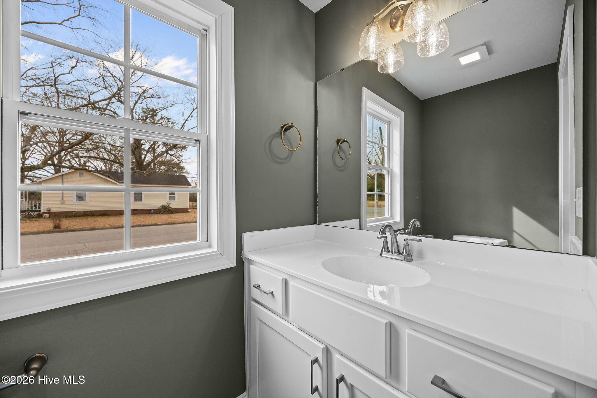 1/2 bathroom