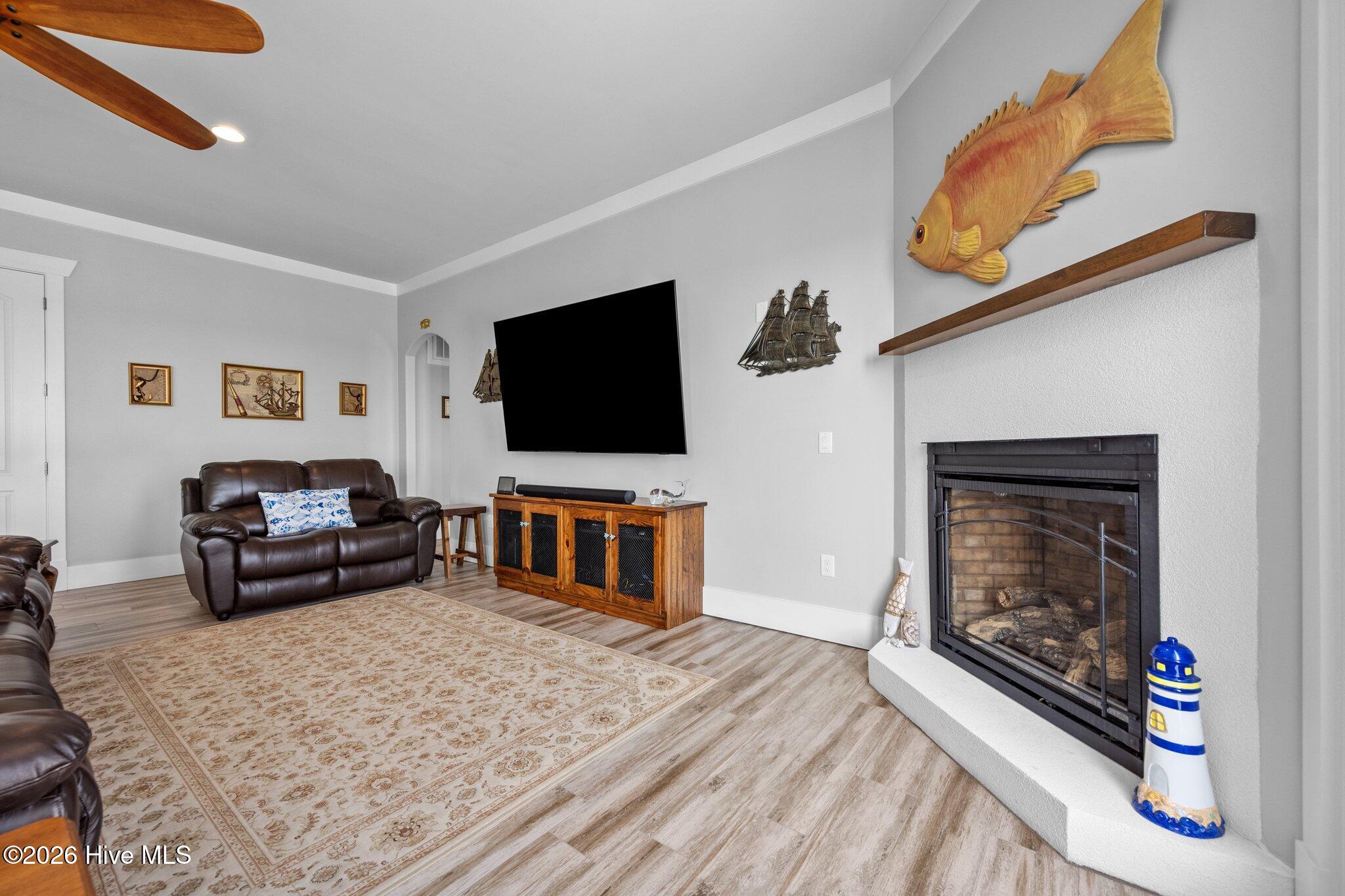 100549551 | Photo 23