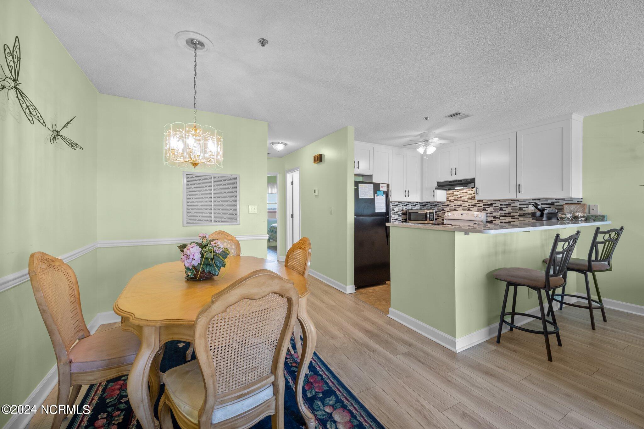 100461796 | Photo 17