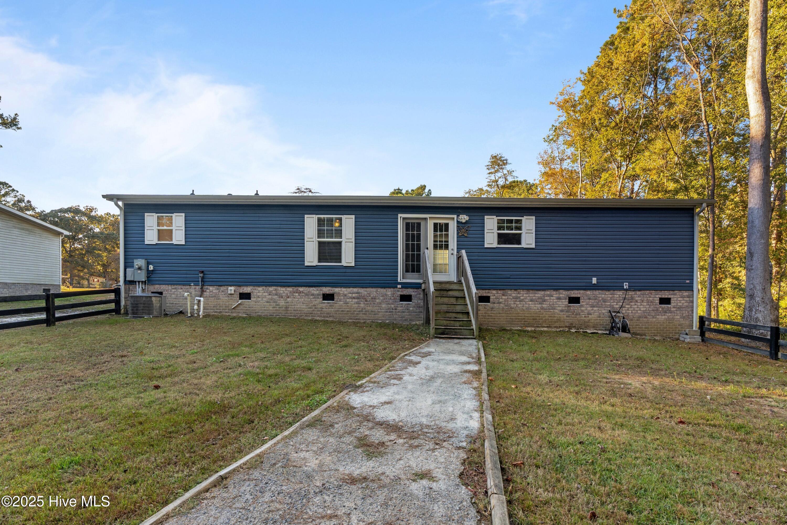 100538120 | Photo 29