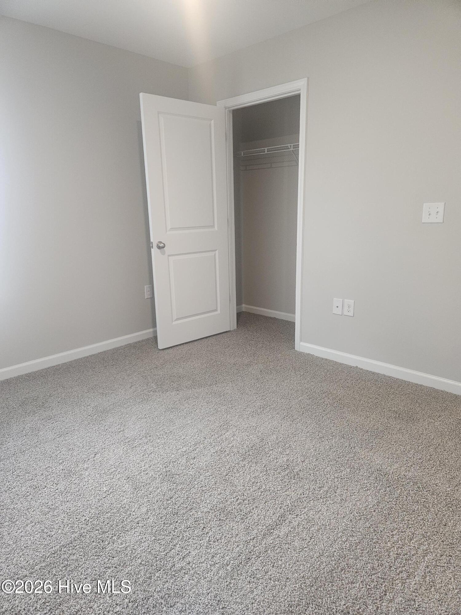 100556834 | Photo 24