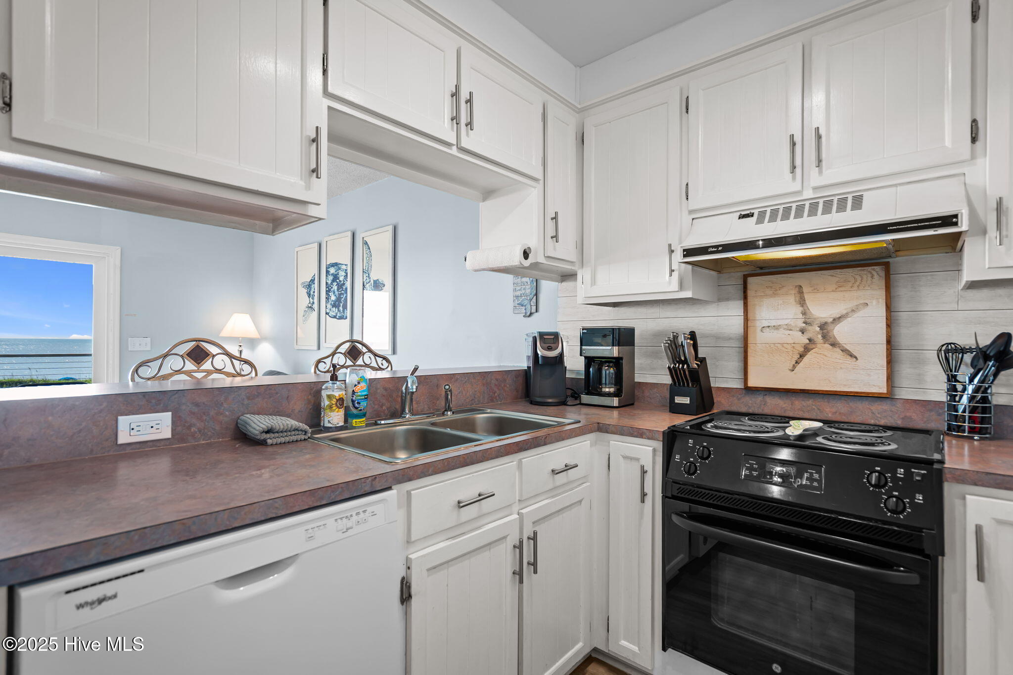 100528366 | Photo 29