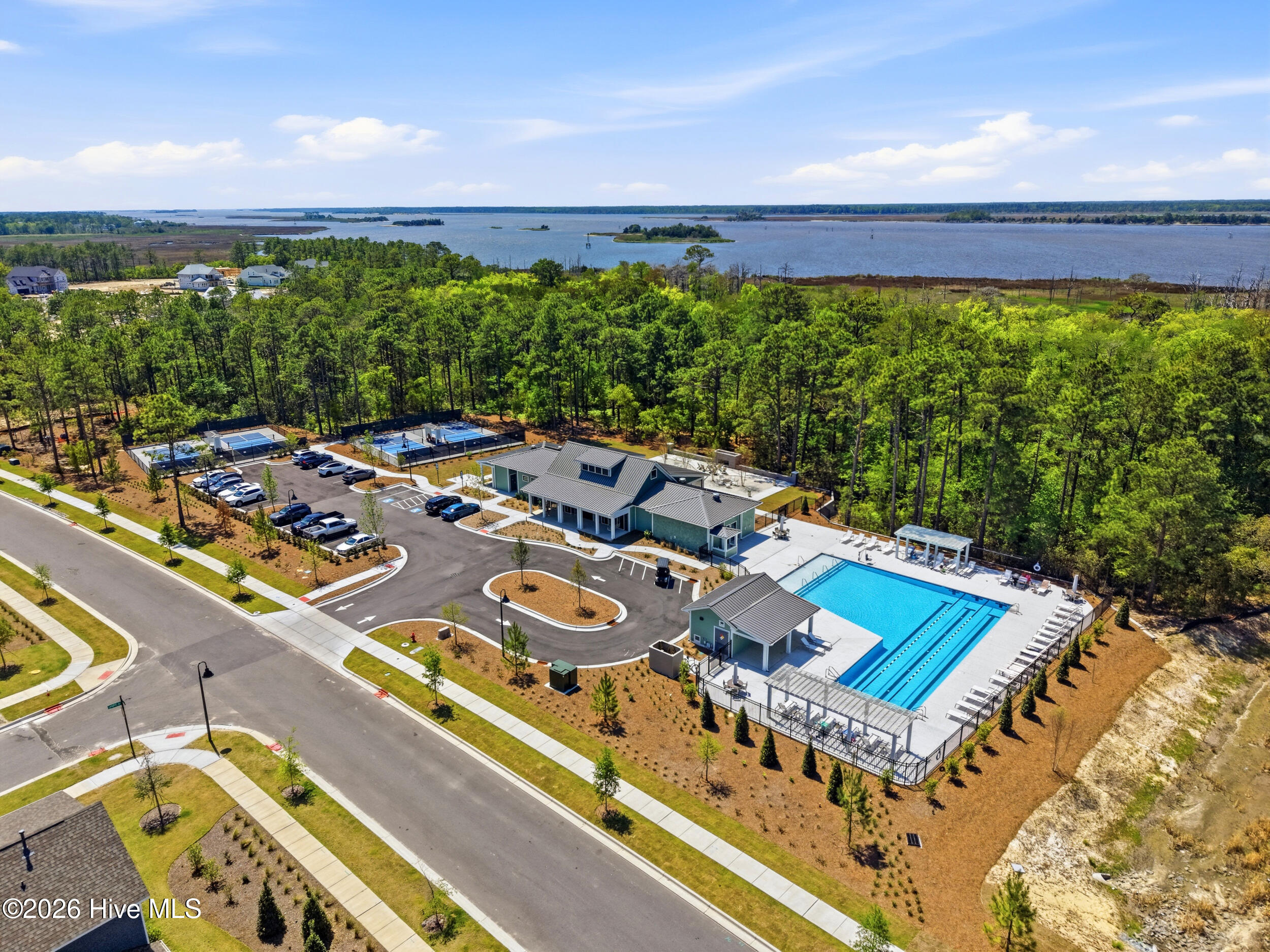 100569050 | Photo 66