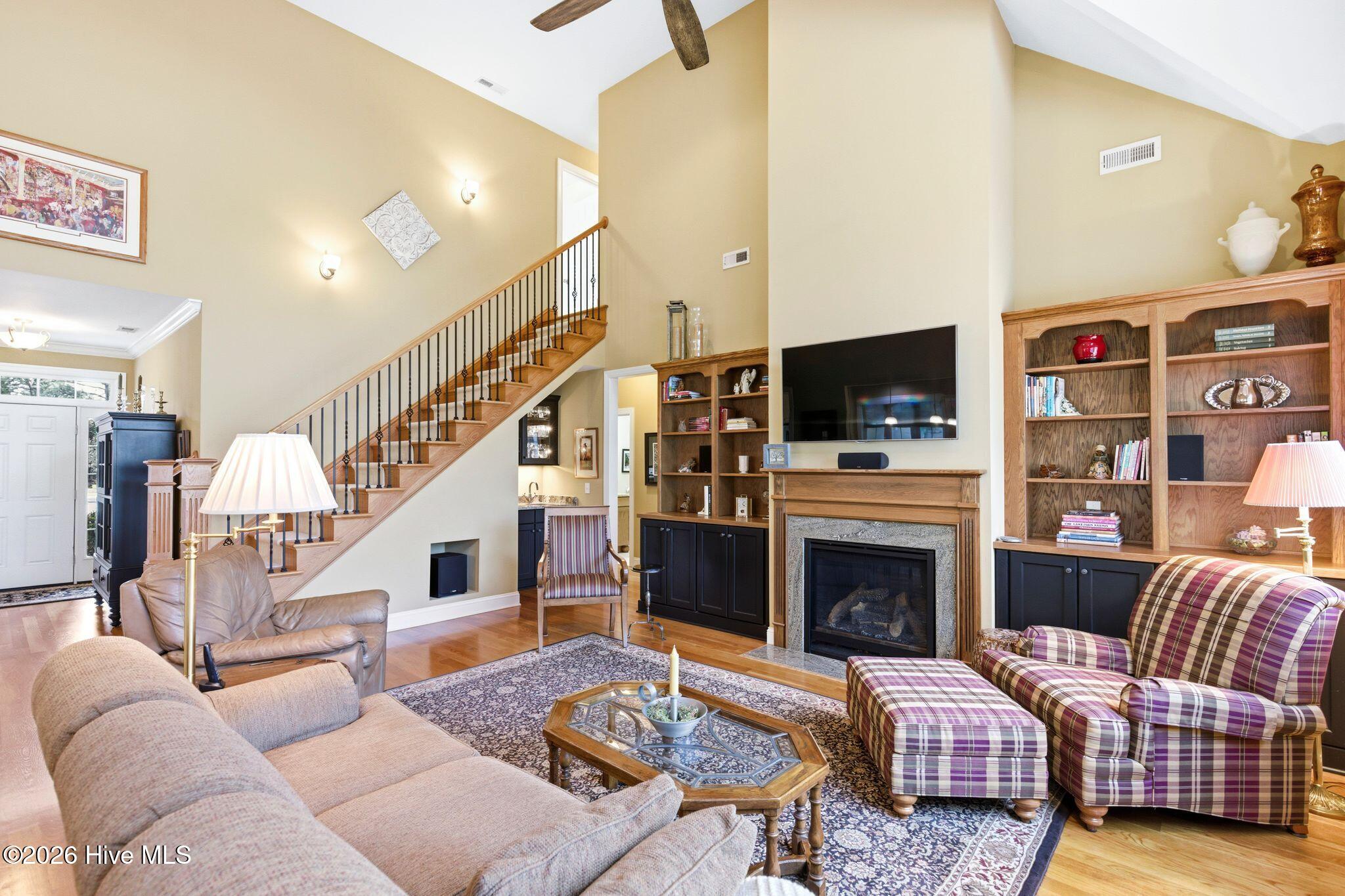 100564231 | Photo 12