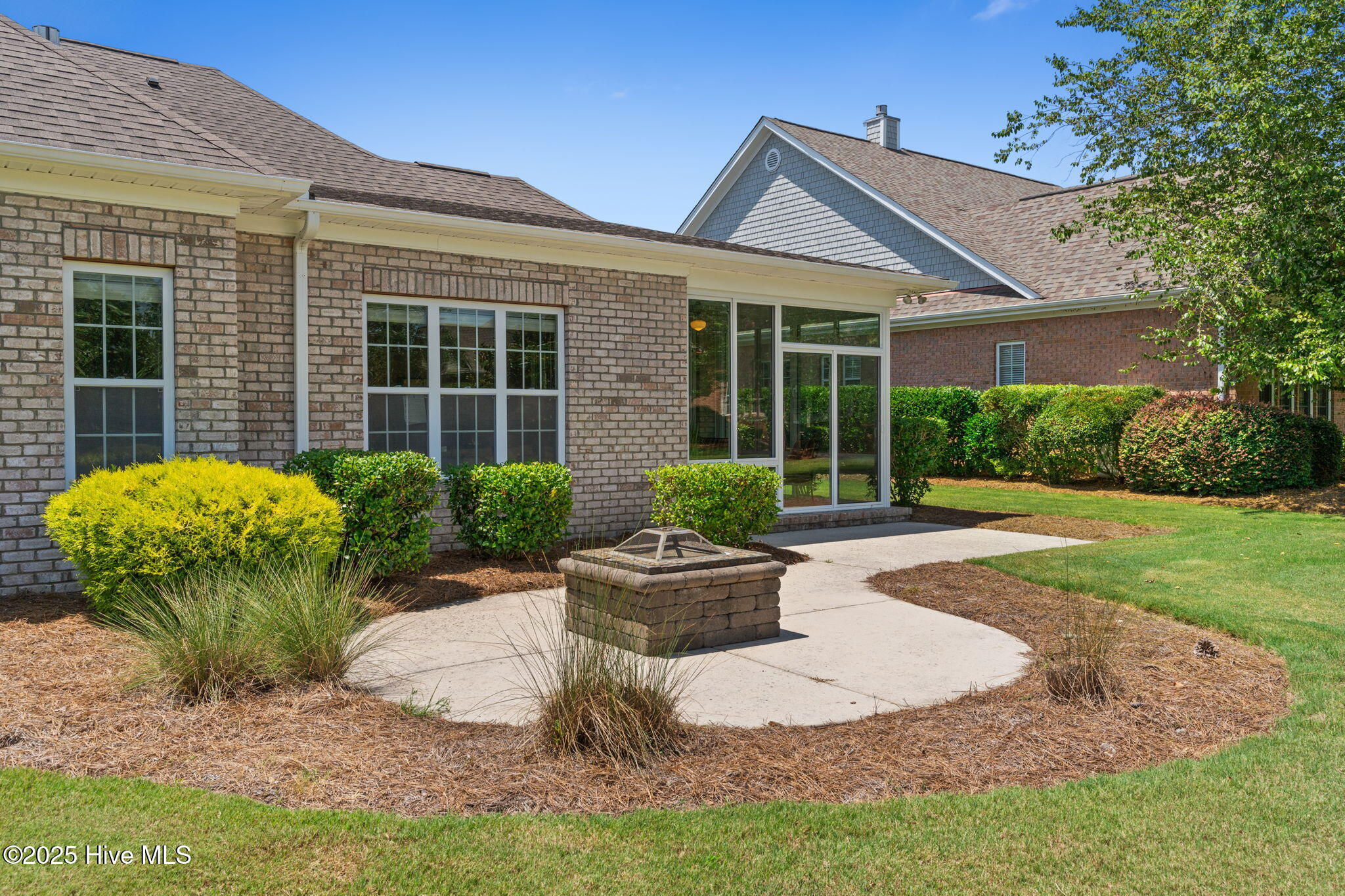 100519304 | Photo 33