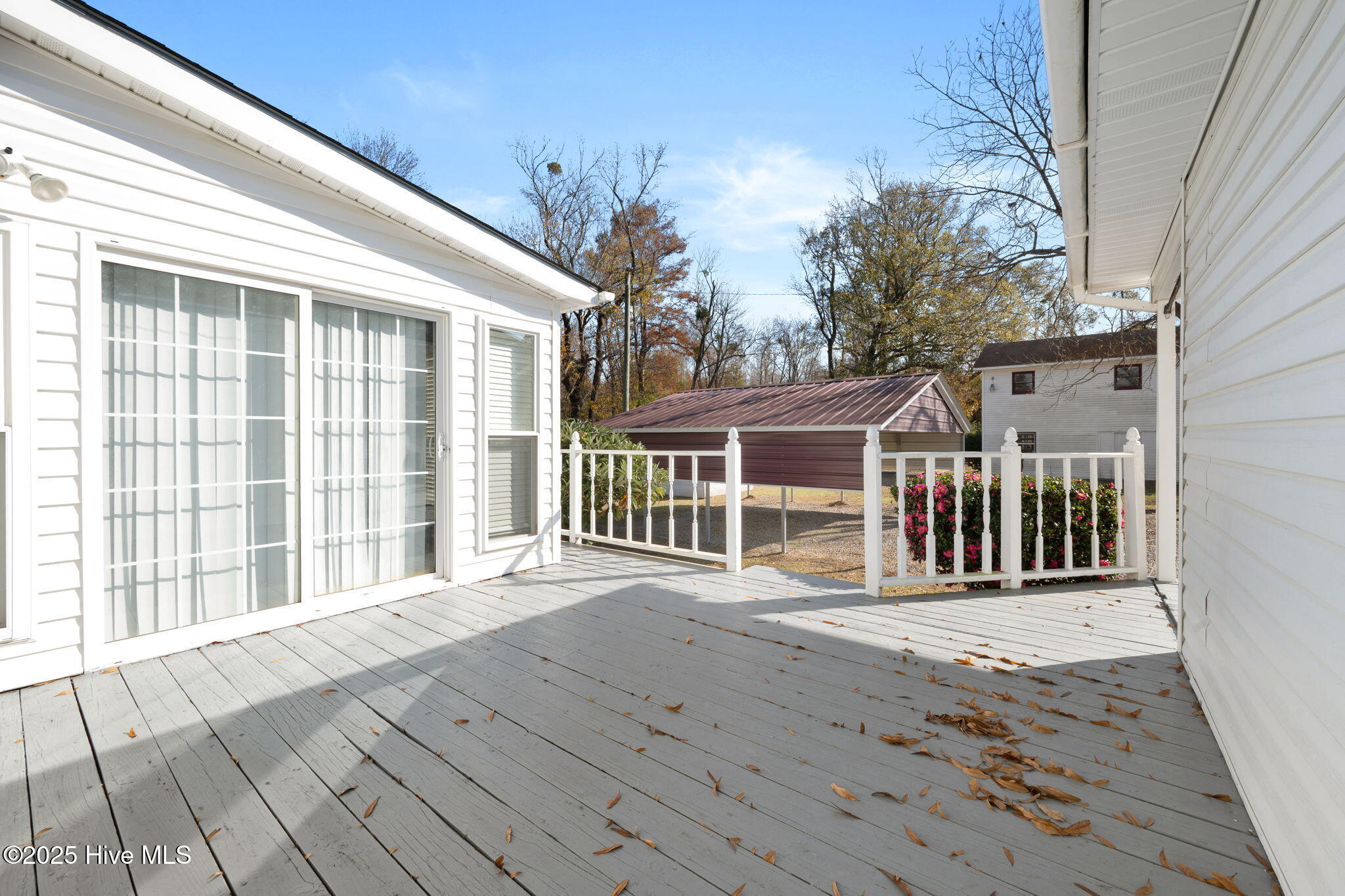 100543210 | Photo 20