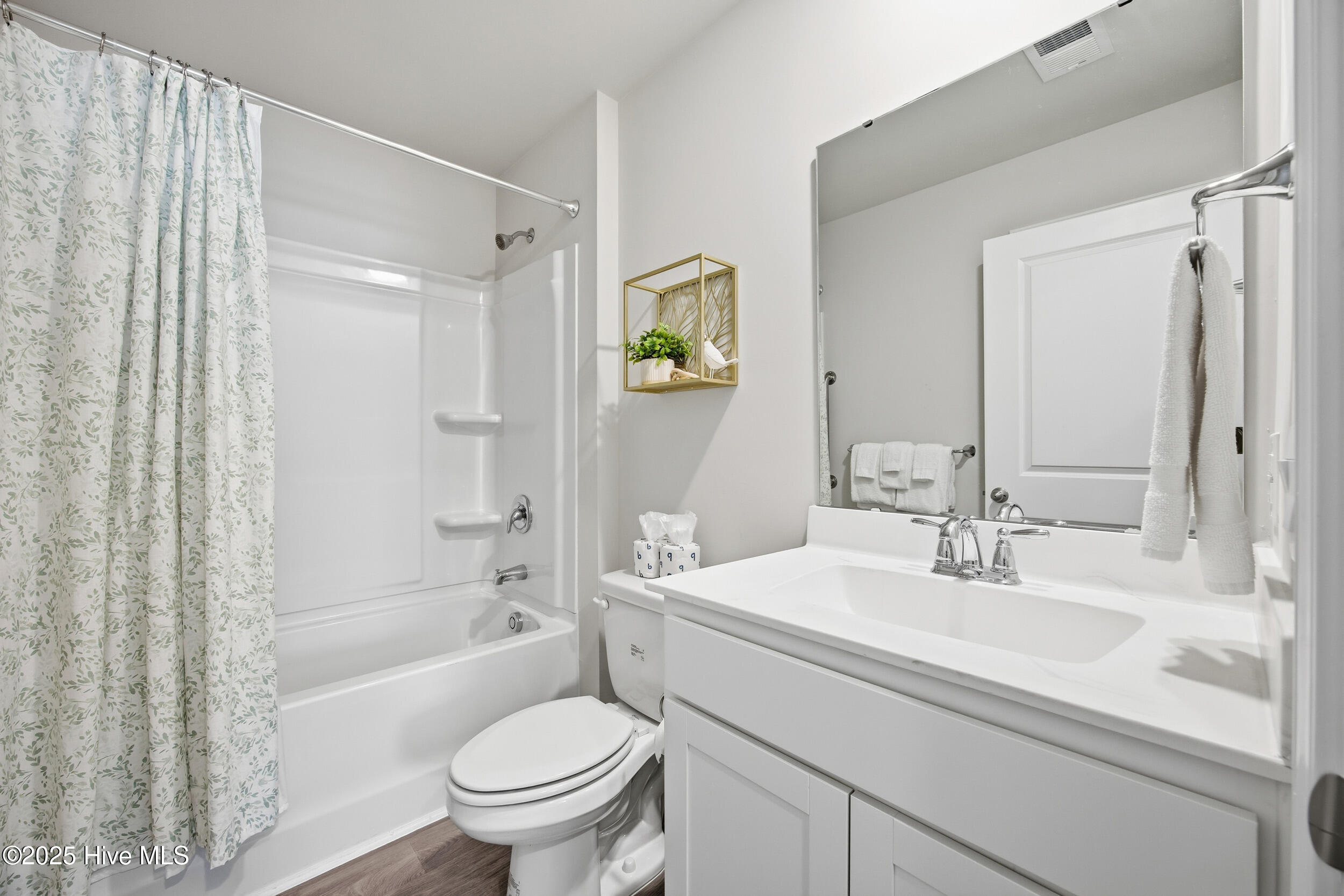 100544841 | Photo 21