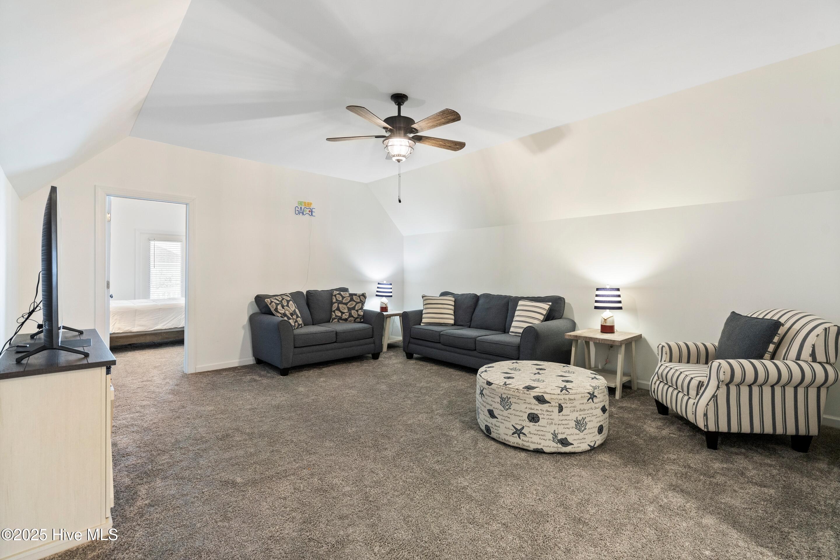 100542826 | Photo 39