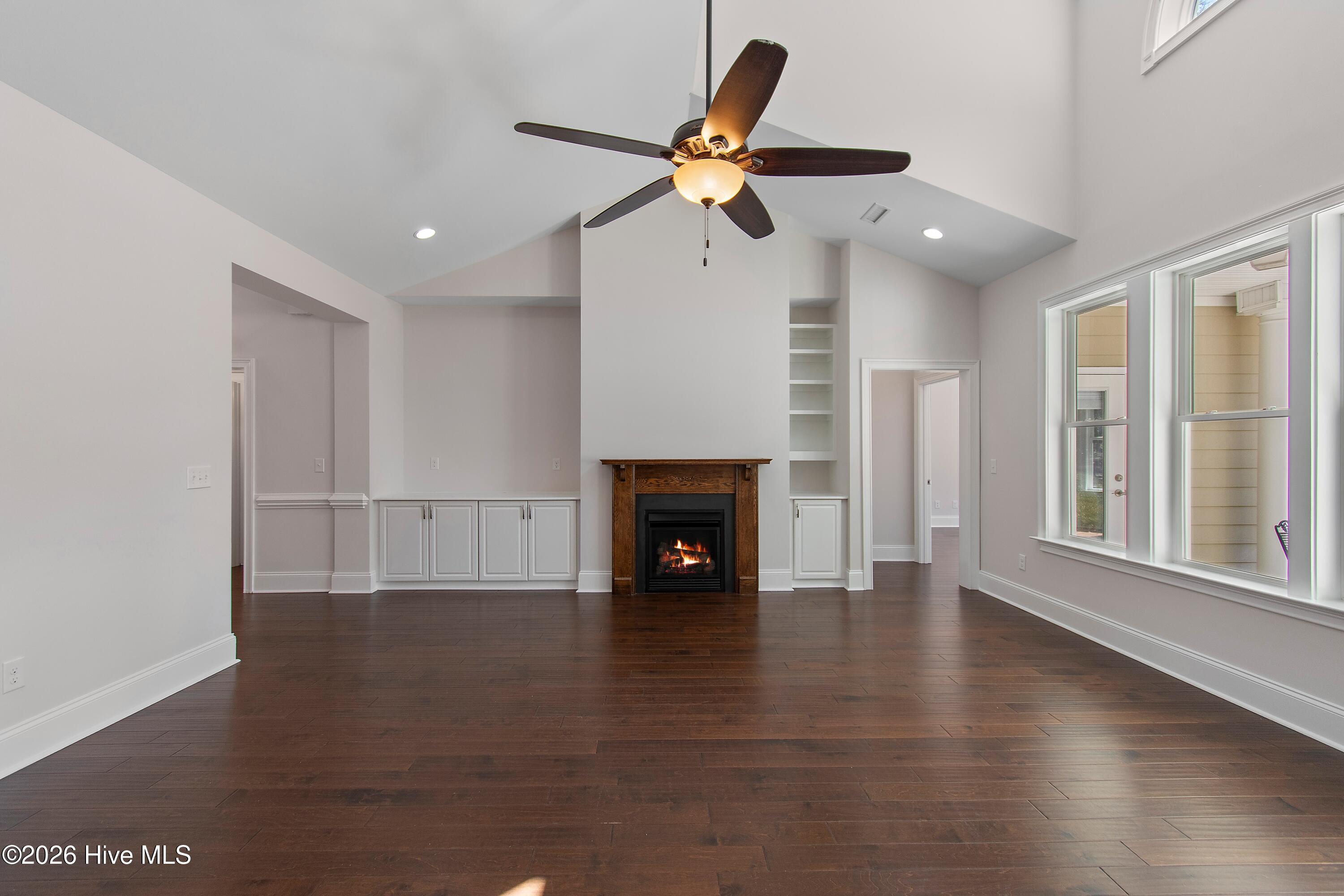 100556573 | Photo 29