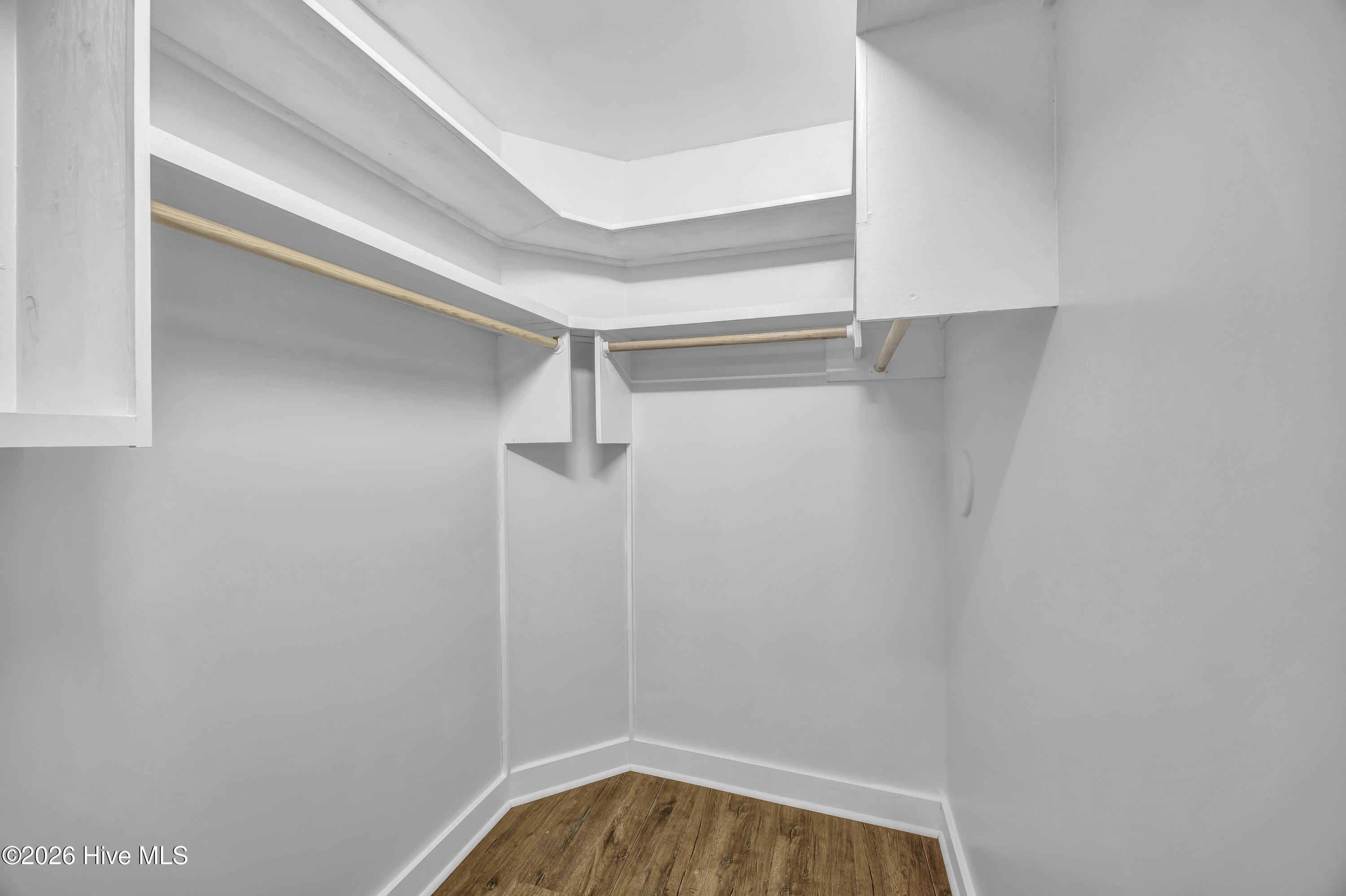 100555575 | Photo 15