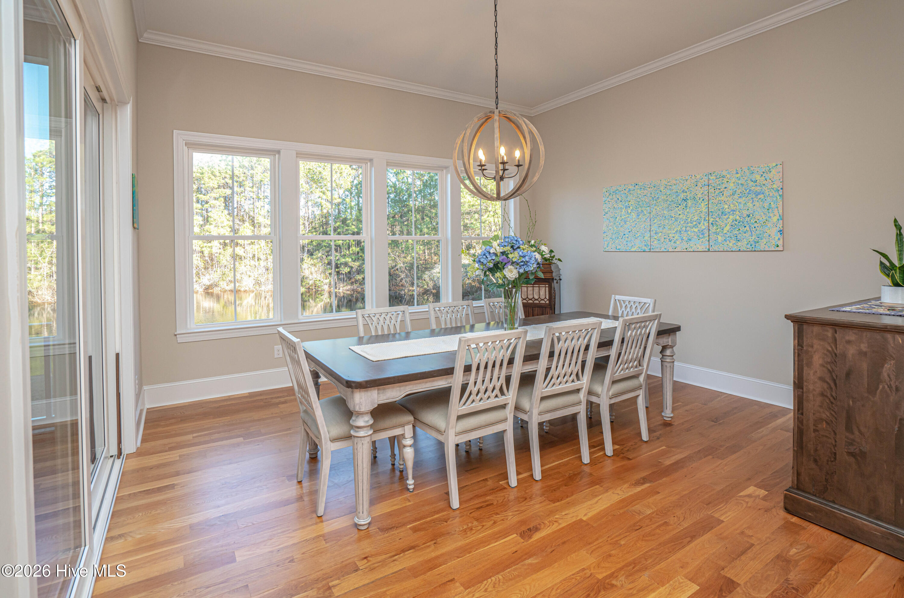 100550389 | Photo 28