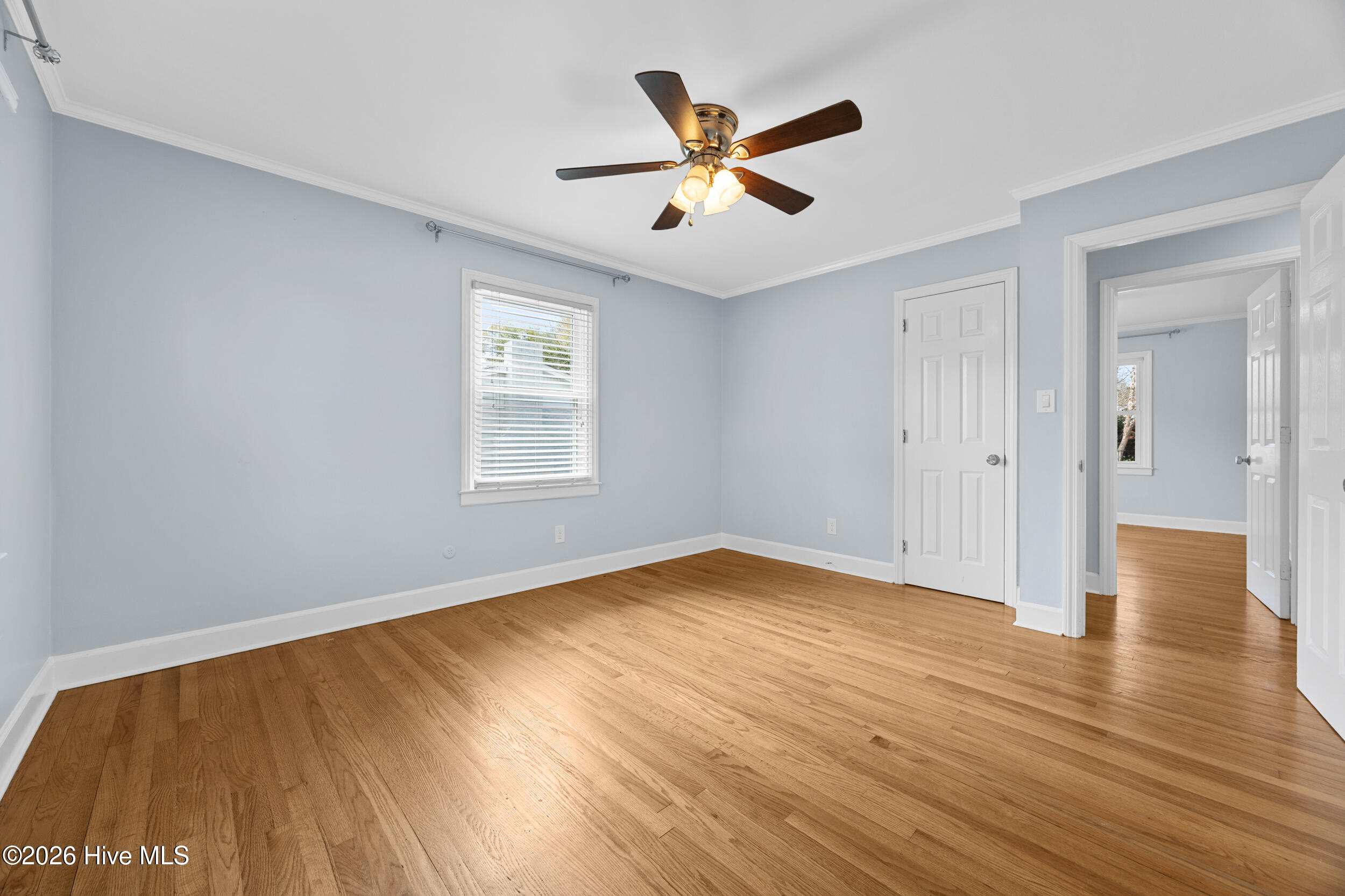 100561764 | Photo 15