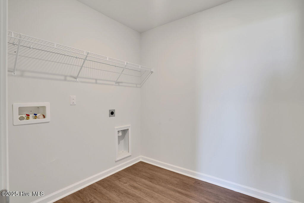 100545171 | Photo 24