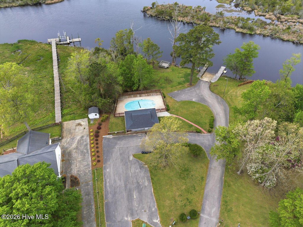 100565606 | Photo 84