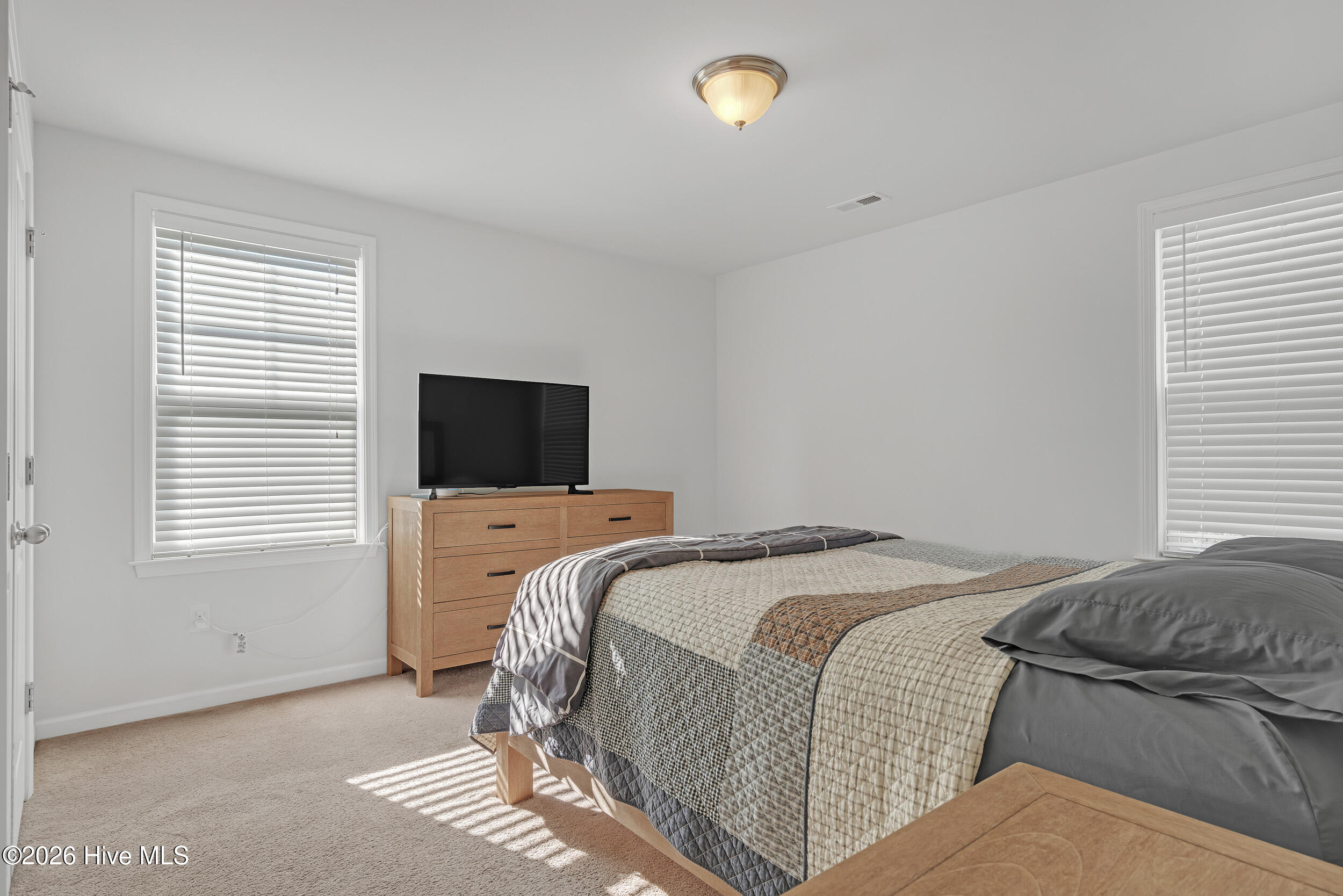 100551488 | Photo 31