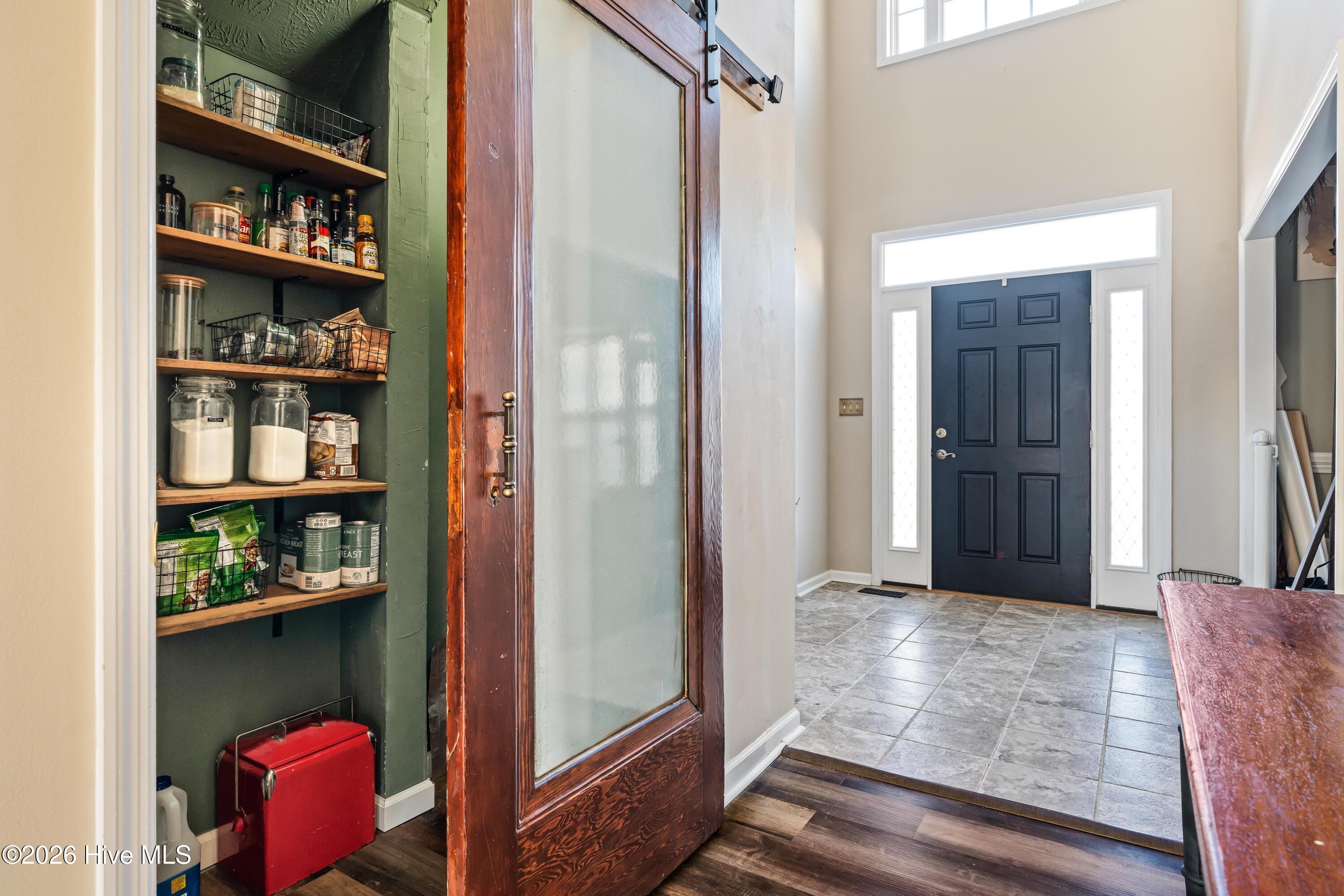 100556314 | Photo 26