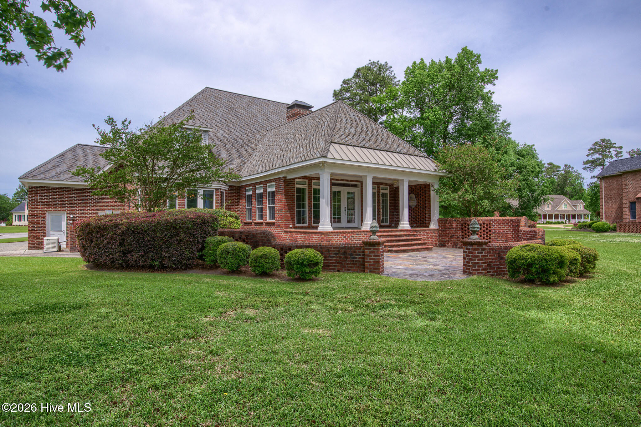 100570266 | Photo 68