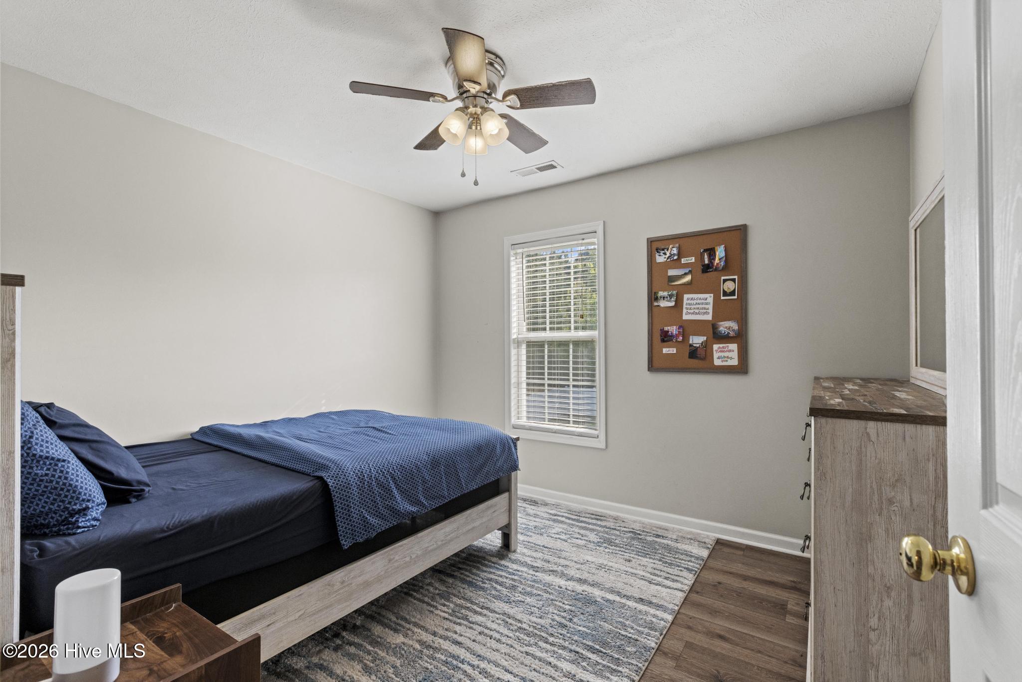 100567348 | Photo 22