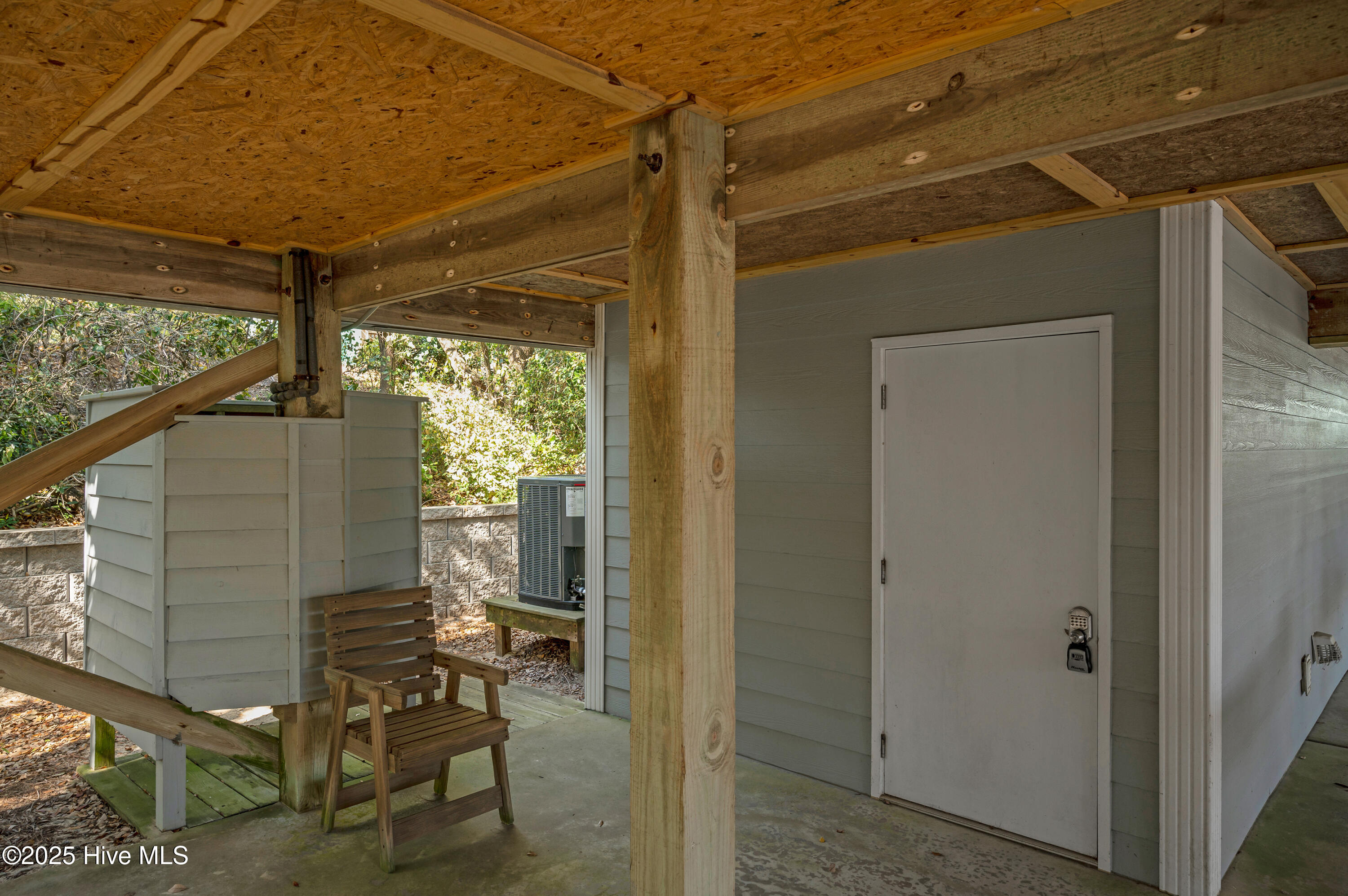 100498545 | Photo 69