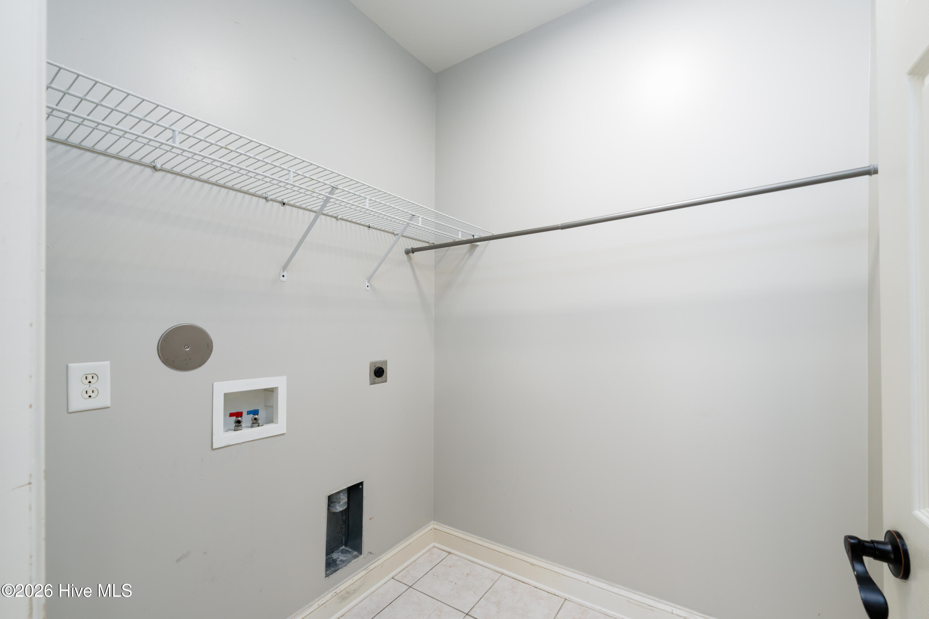 100548724 | Photo 39