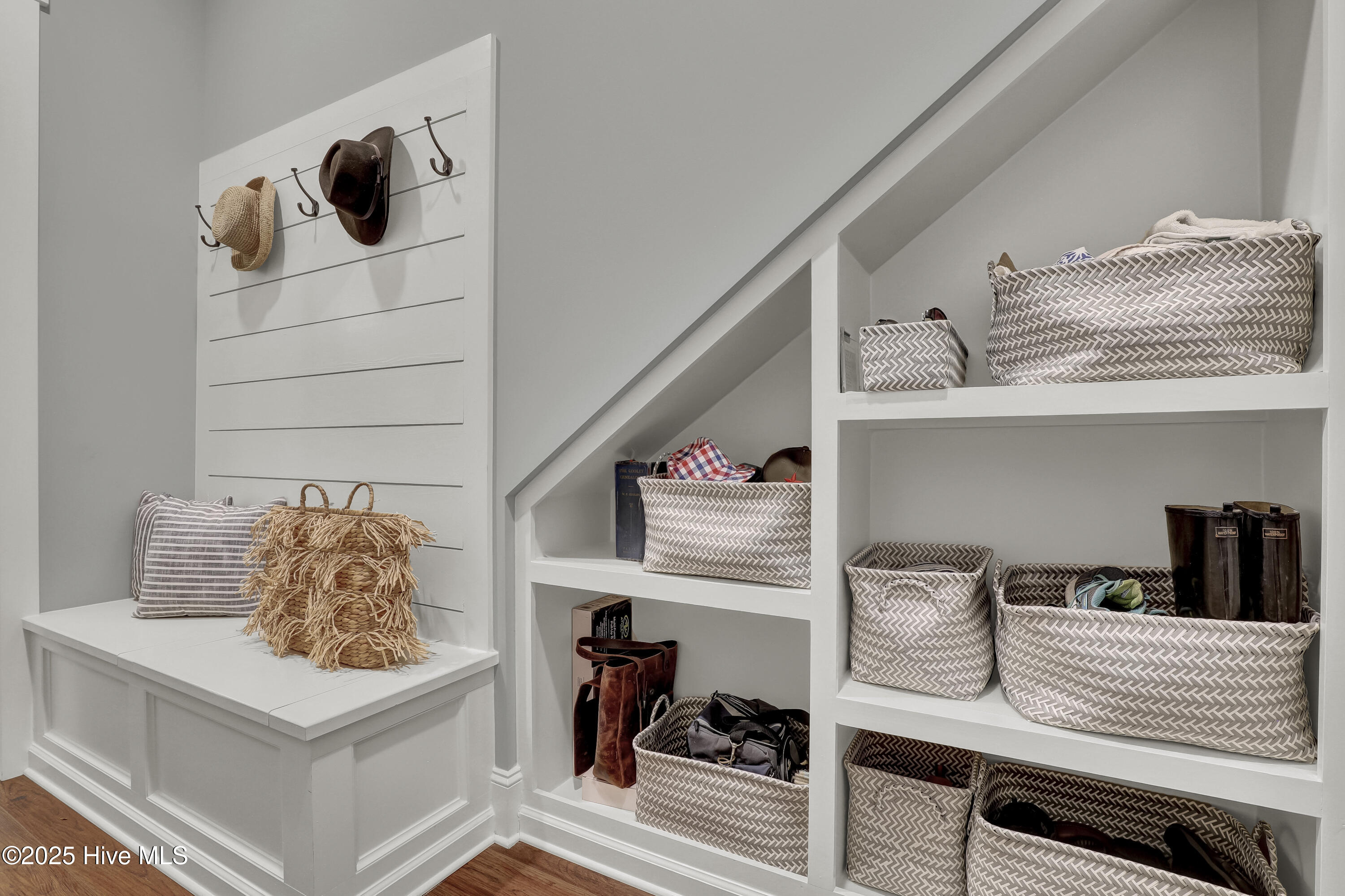 100523529 | Photo 22