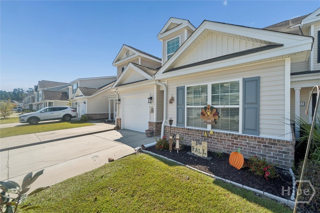 Homes for sale in Pooler, GA | 315 Governor Gwinnett Way, Pooler, GA 31322 | MLS# SA343190