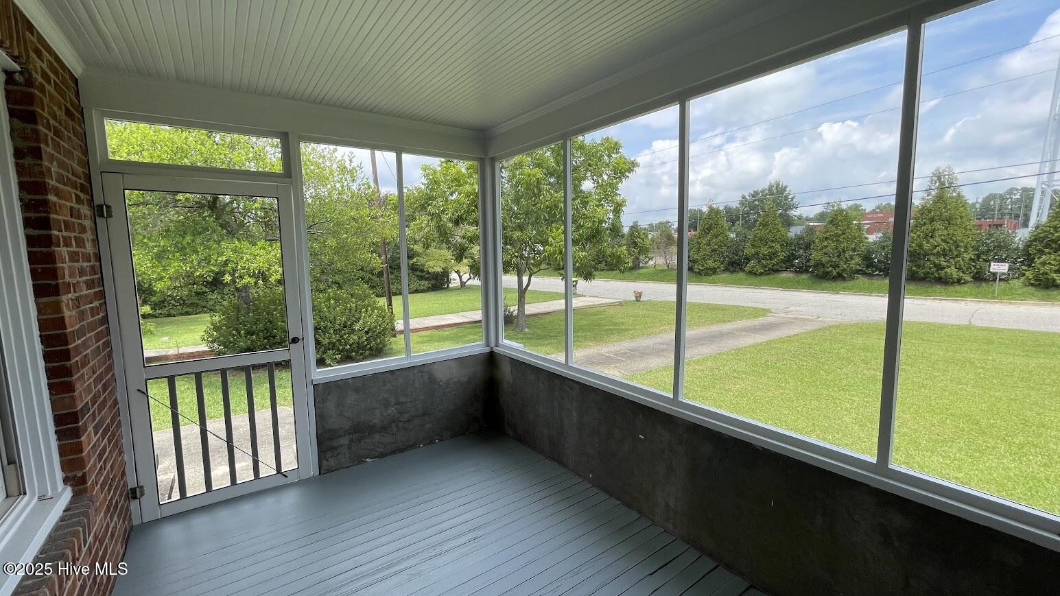 100523247 | Photo 32