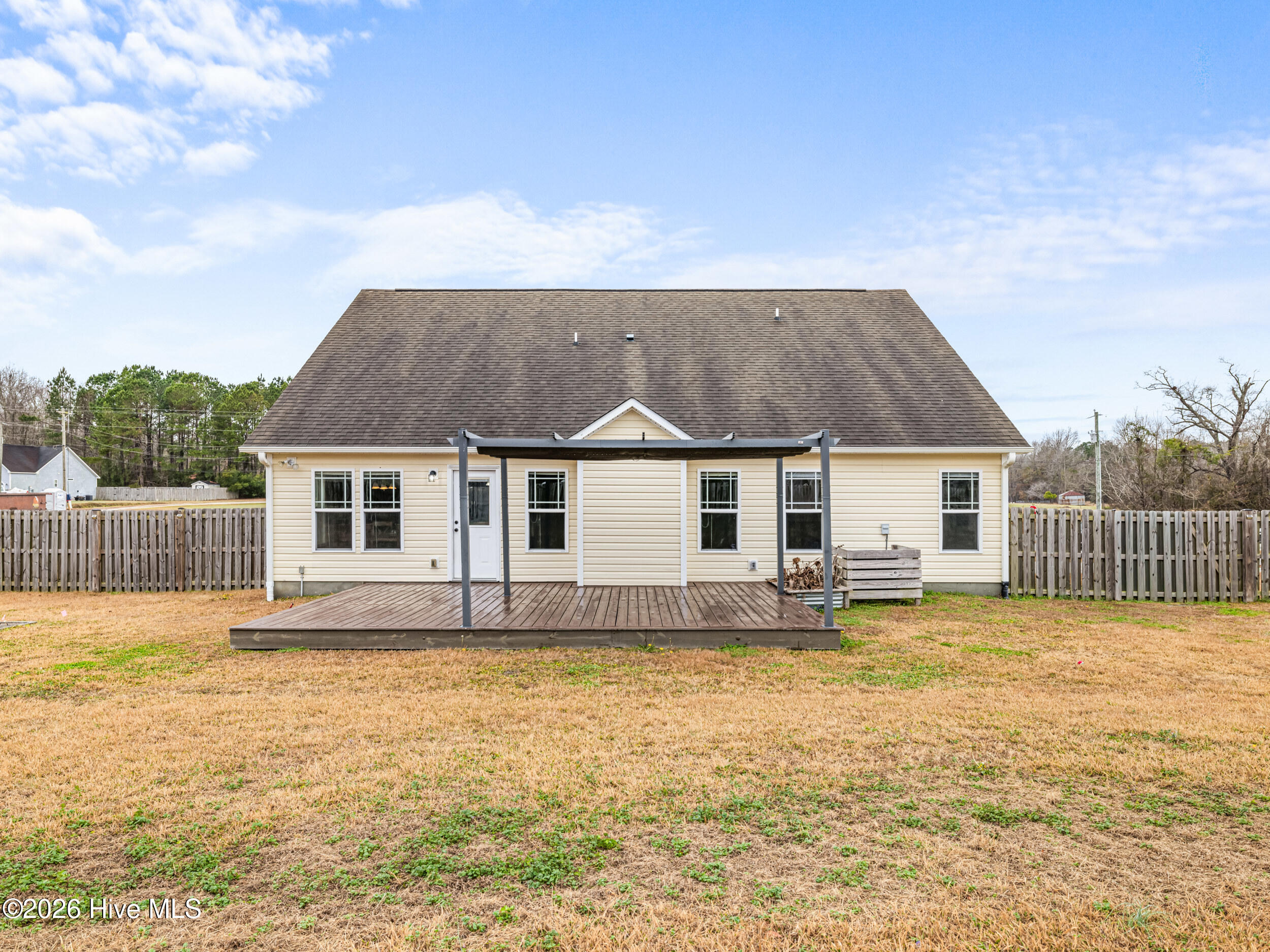 100548593 | Photo 38