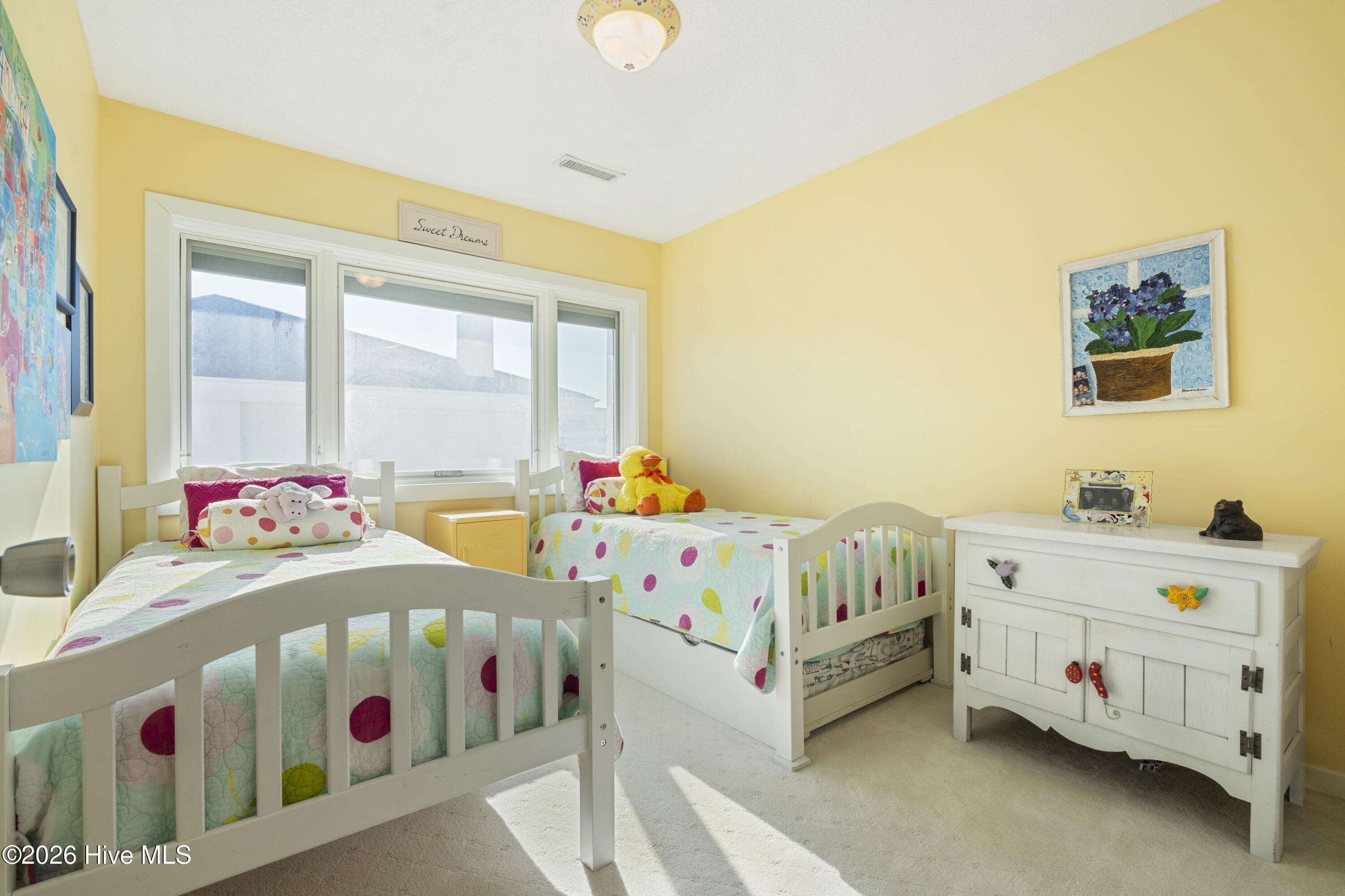 100553448 | Photo 27