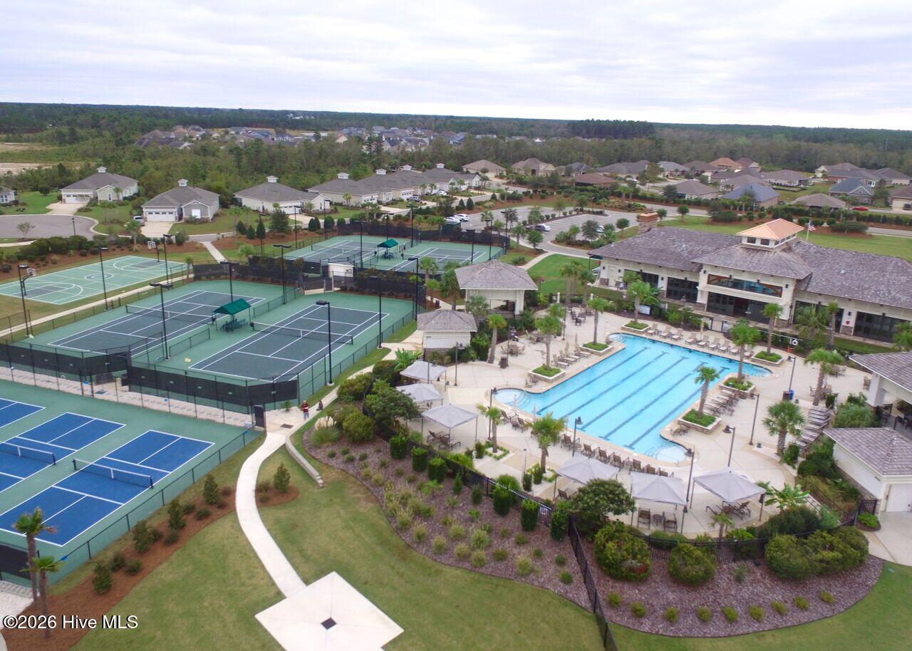 100558839 | Photo 94