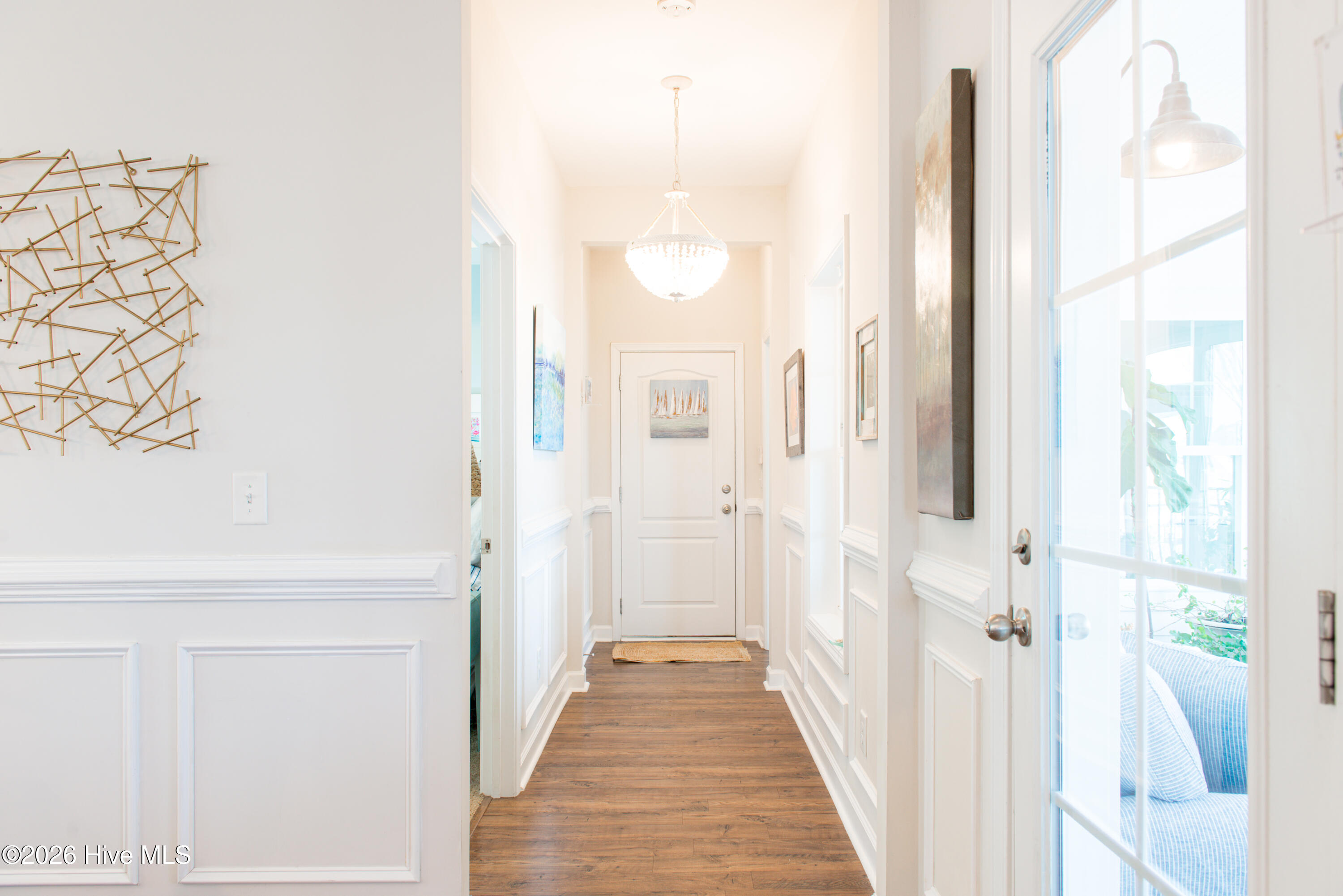 100553432 | Photo 48