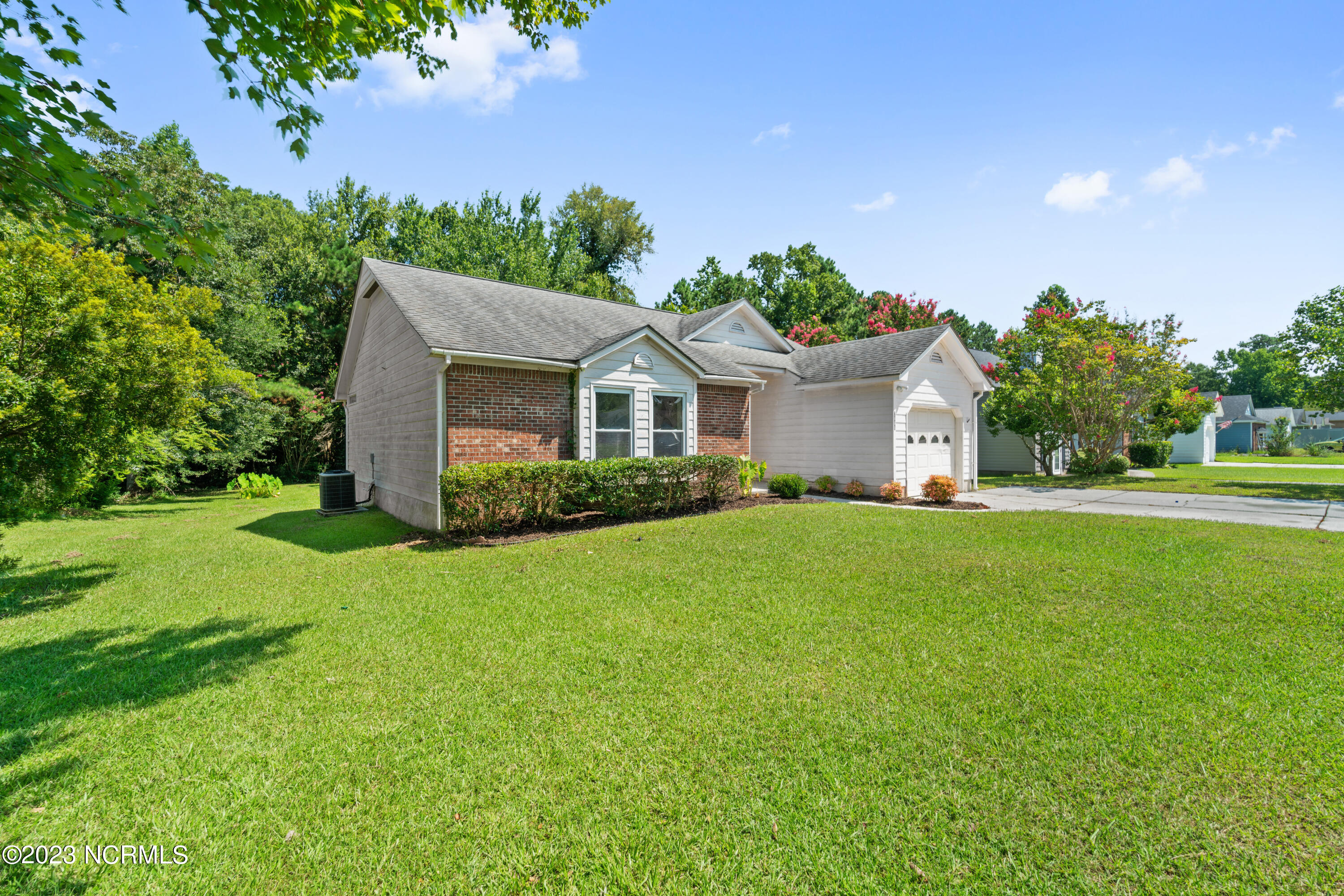 2666 Idlebrook Circle,Midway Park
